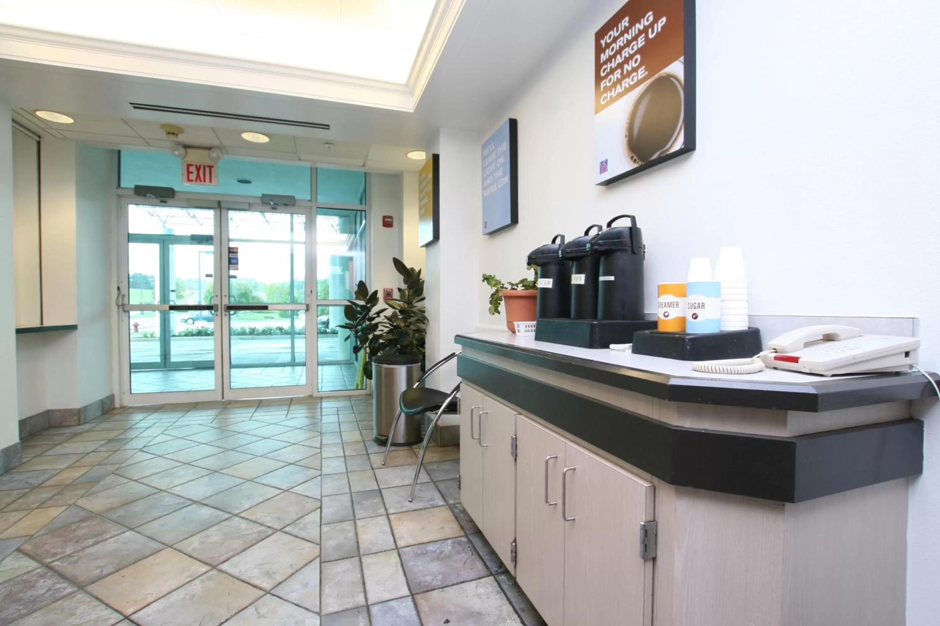 Coffee/tea facilities in Motel 6-Colchester, VT - Burlington