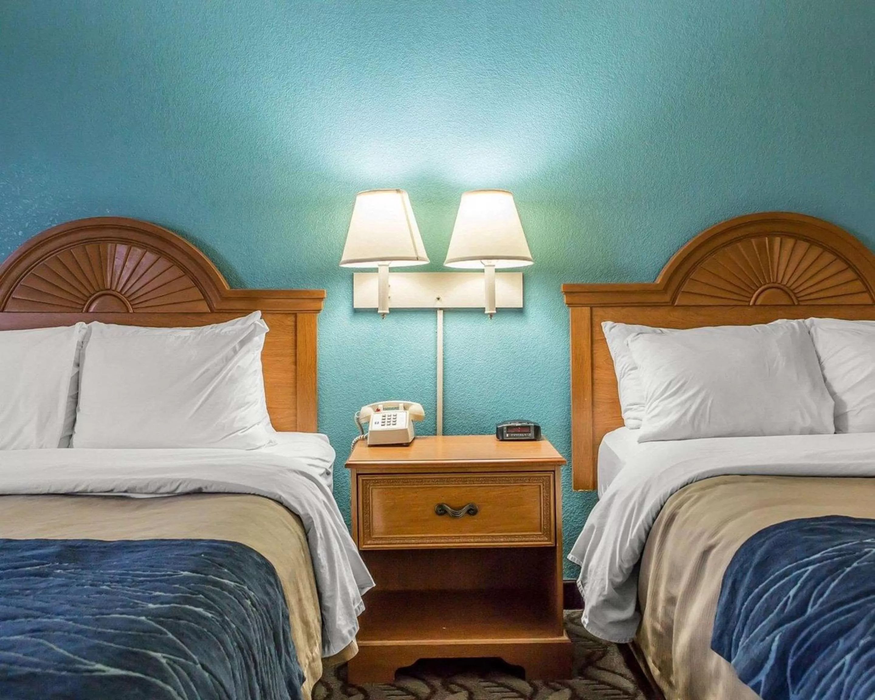 Photo of the whole room, Bed in Quality Inn & Suites Circleville