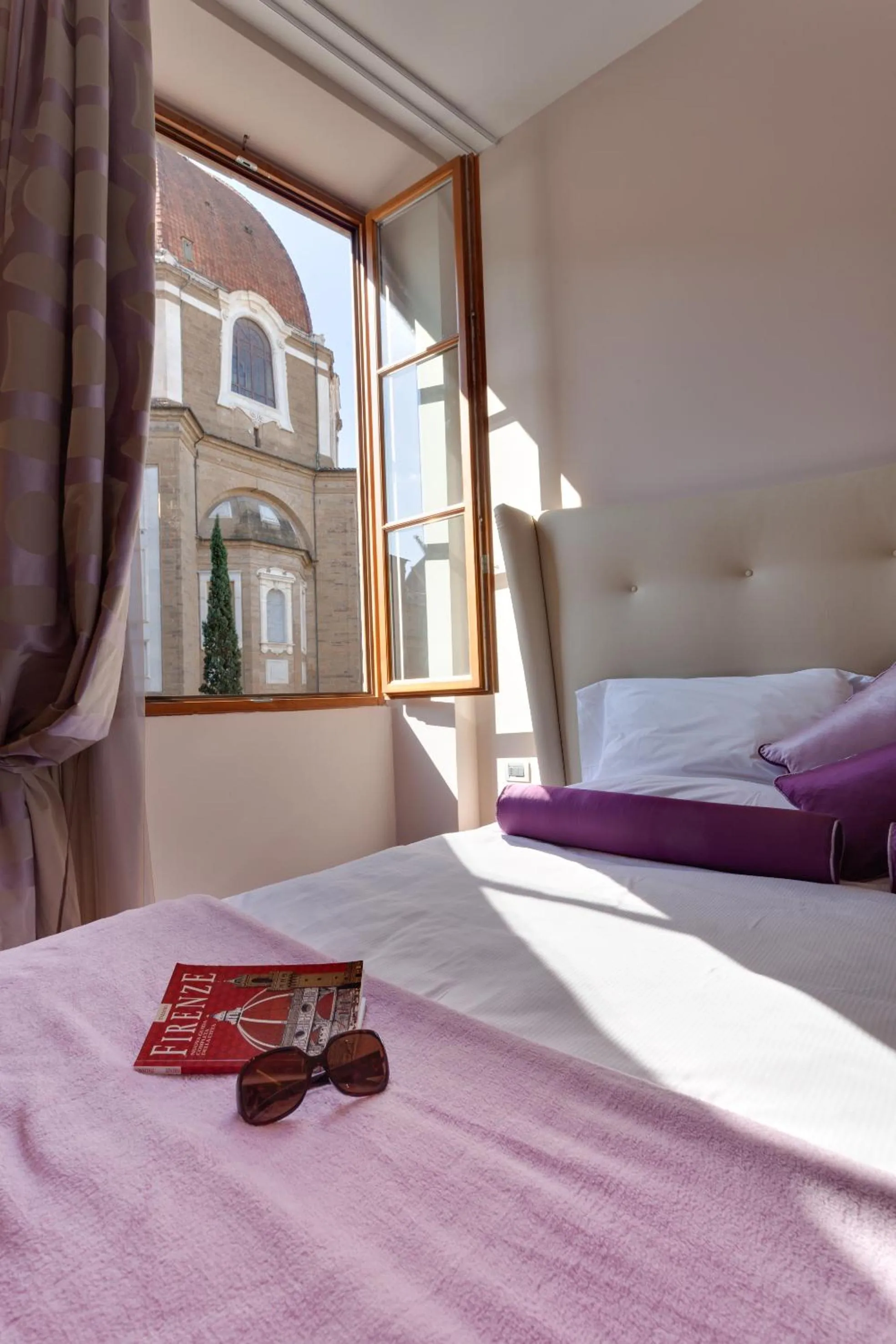 Photo of the whole room, Bed in Solo Experience Hotel