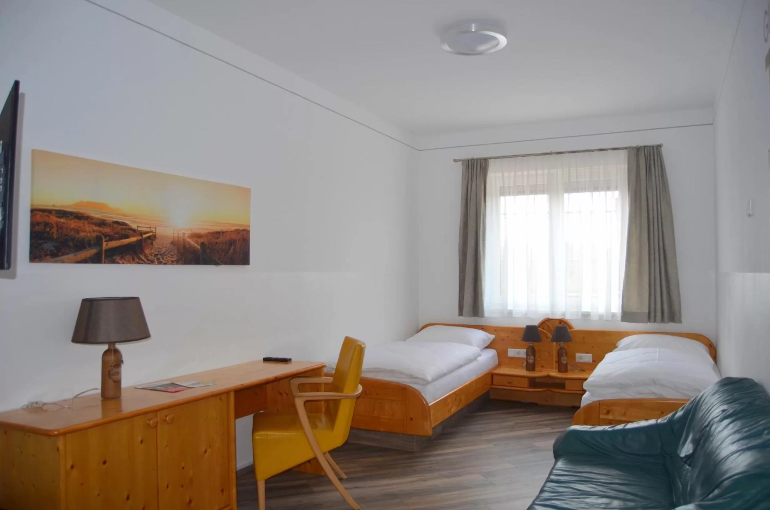 Bed in Pension zum Strell