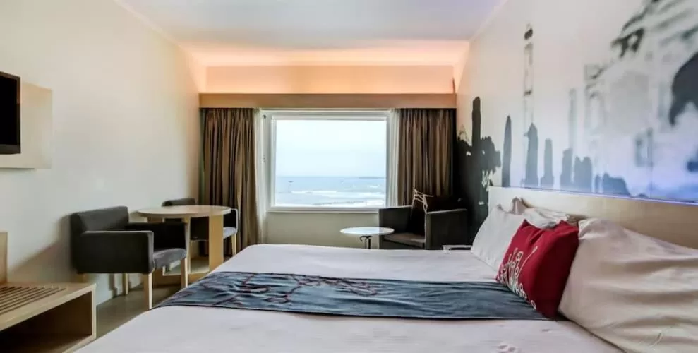 Bedroom in The Gateway Hotel Beach Road Visakhapatnam