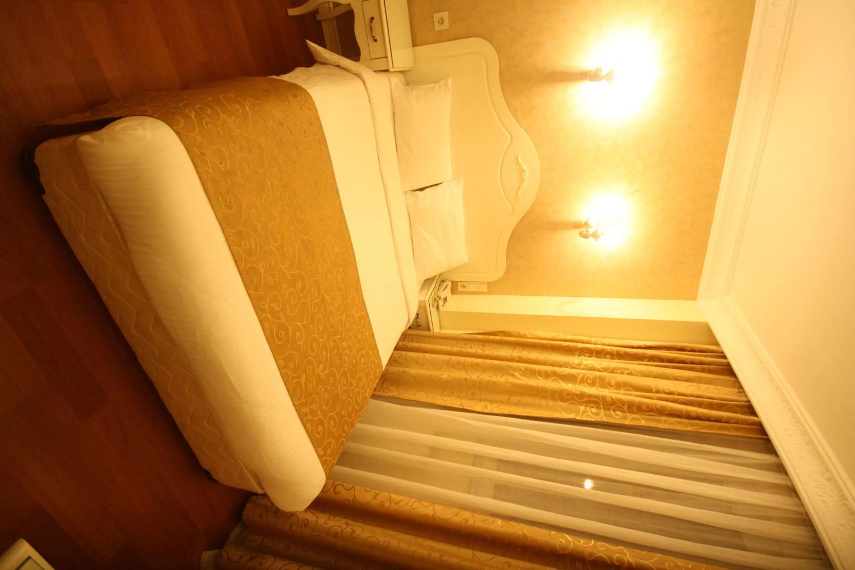 Photo of the whole room in Sirkeci Park Hotel