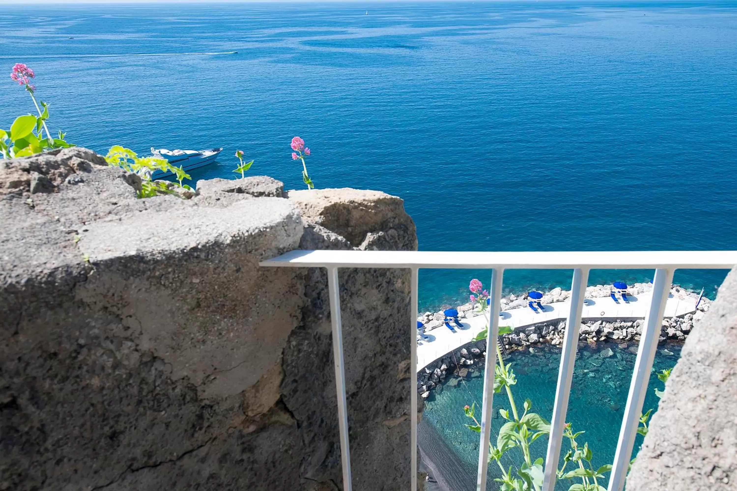 Deluxe Double or Twin Room with Sea View in Parco dei Principi