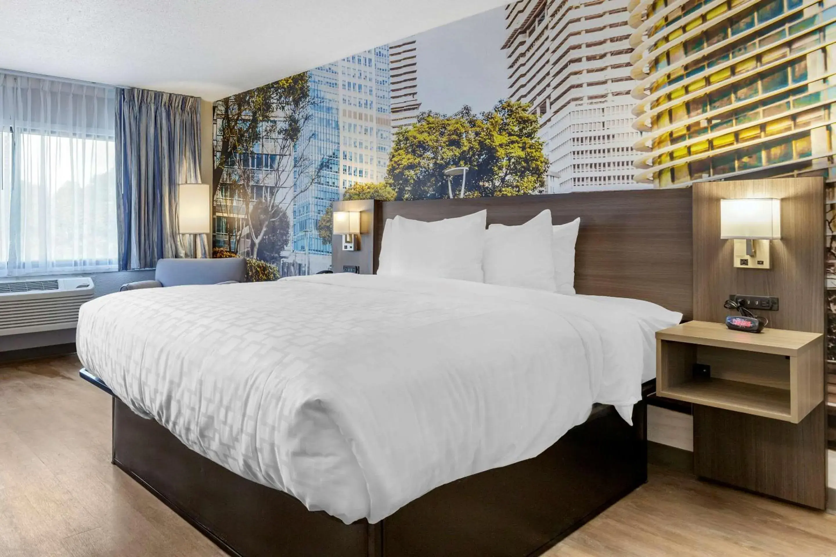 Standard King Room - Non-Smoking in Clarion Pointe Raleigh Midtown Standard King Room - Non-Smoking in Clarion Pointe Raleigh Midtown