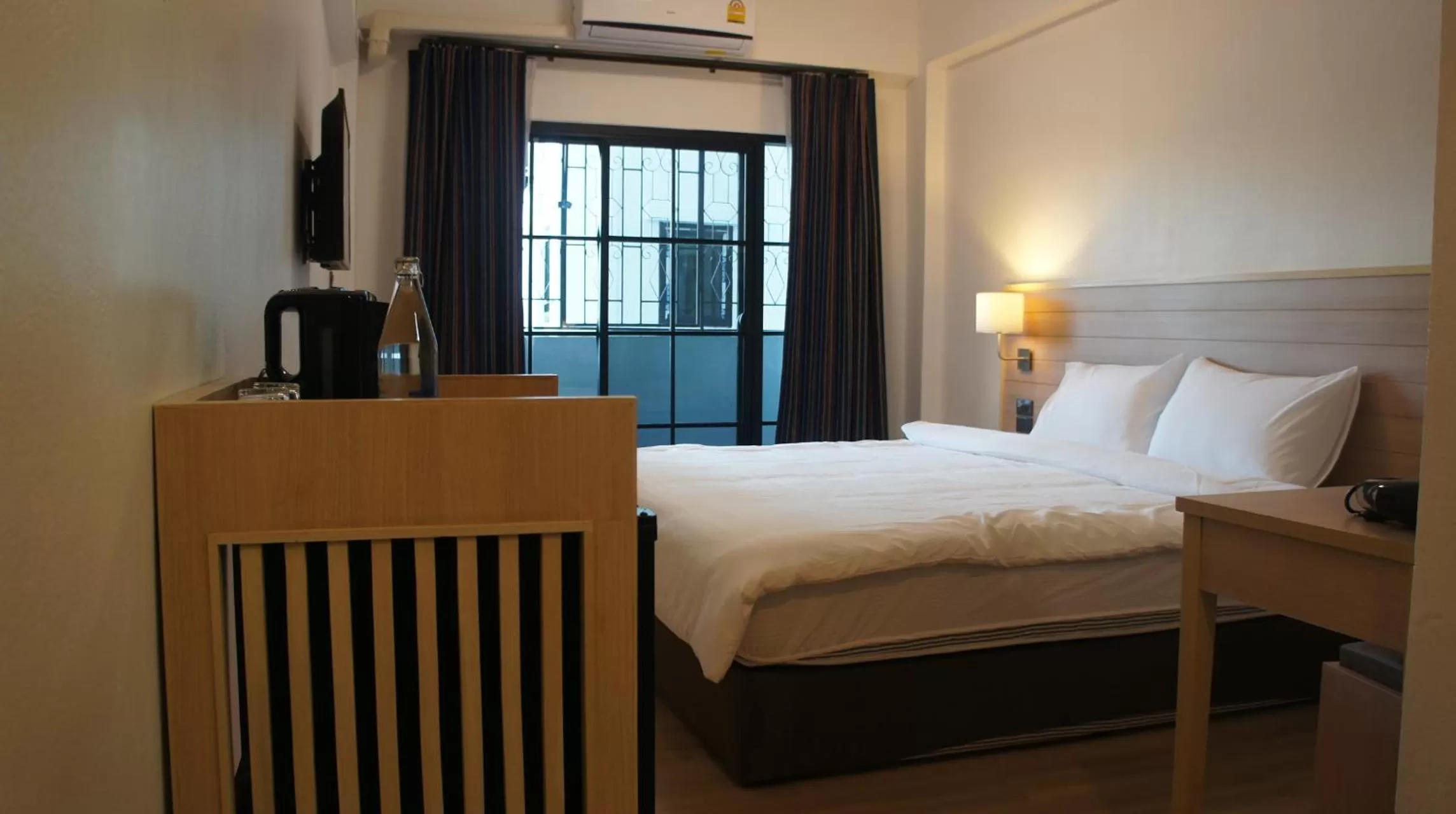 Bed in RCN Court & Inn