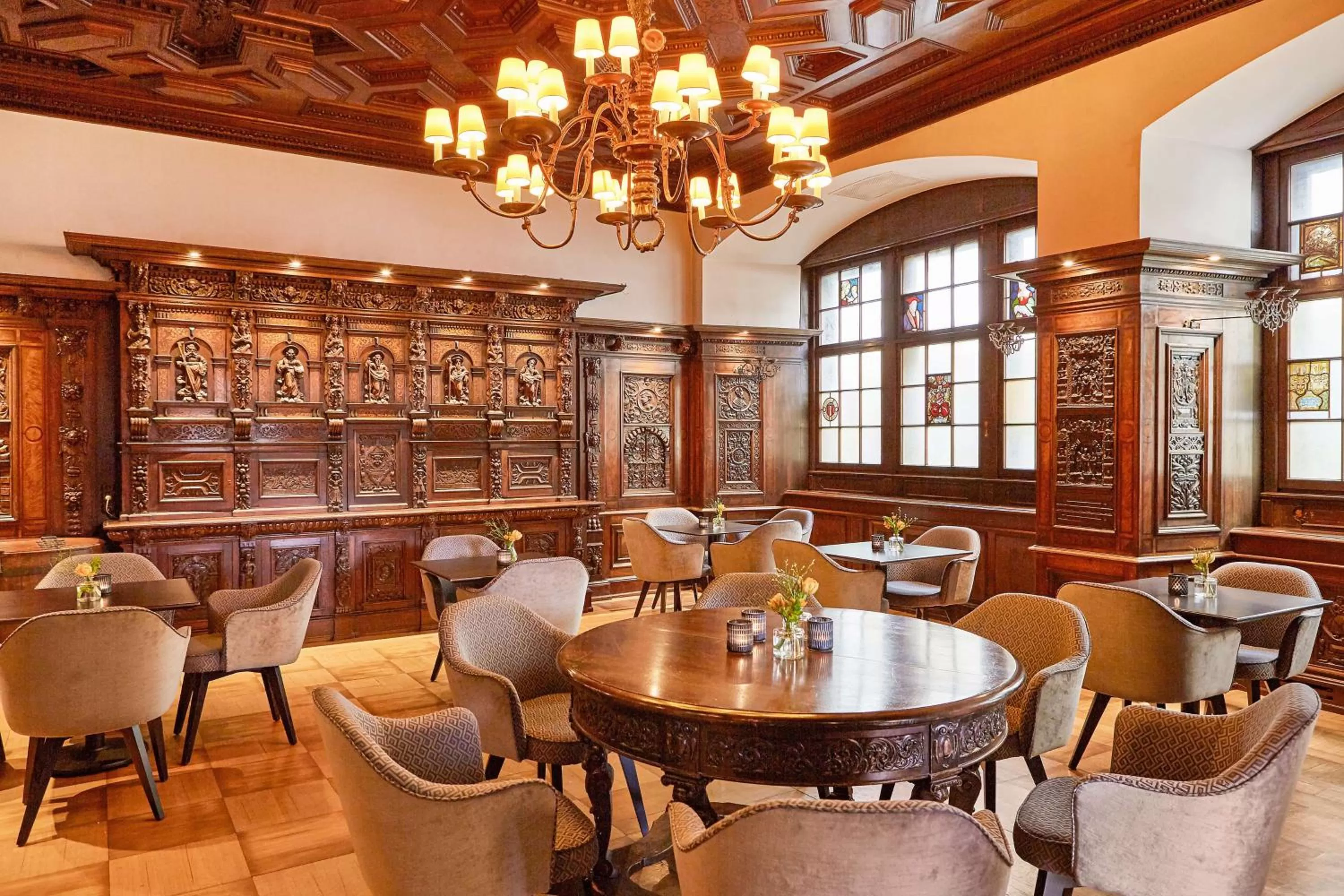 Lounge or bar in Radisson Blu Hotel Schwarzer Bock Wiesbaden