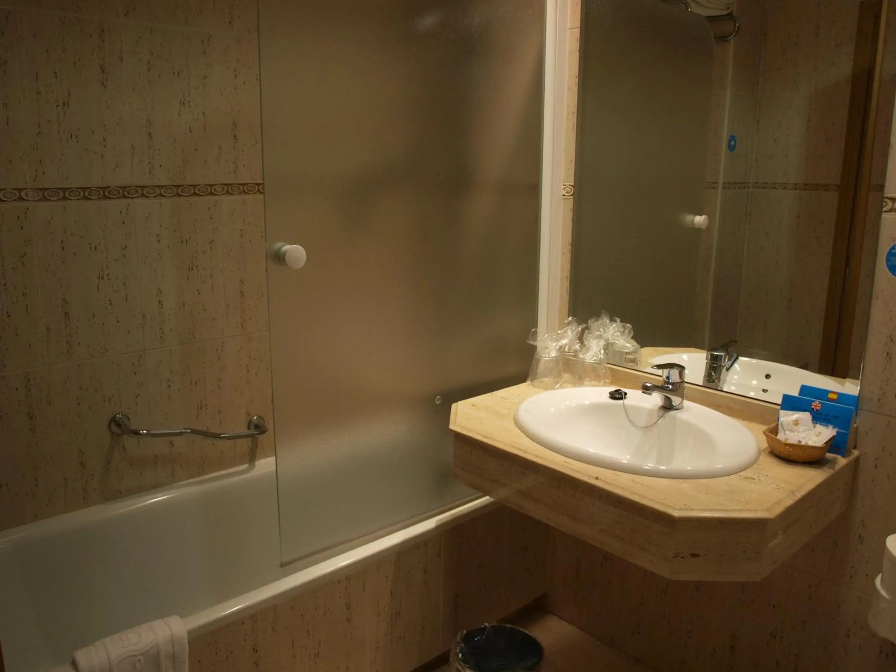 Single Room - single occupancy in Hotel Don Luis Single Room - single occupancy in Hotel Don Luis