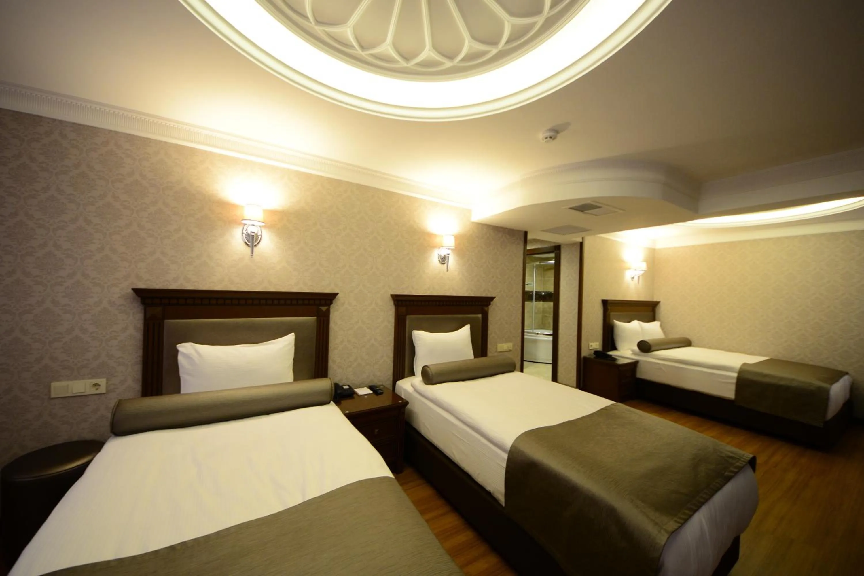 Photo of the whole room, Bed in Grand Bazaar Hotel