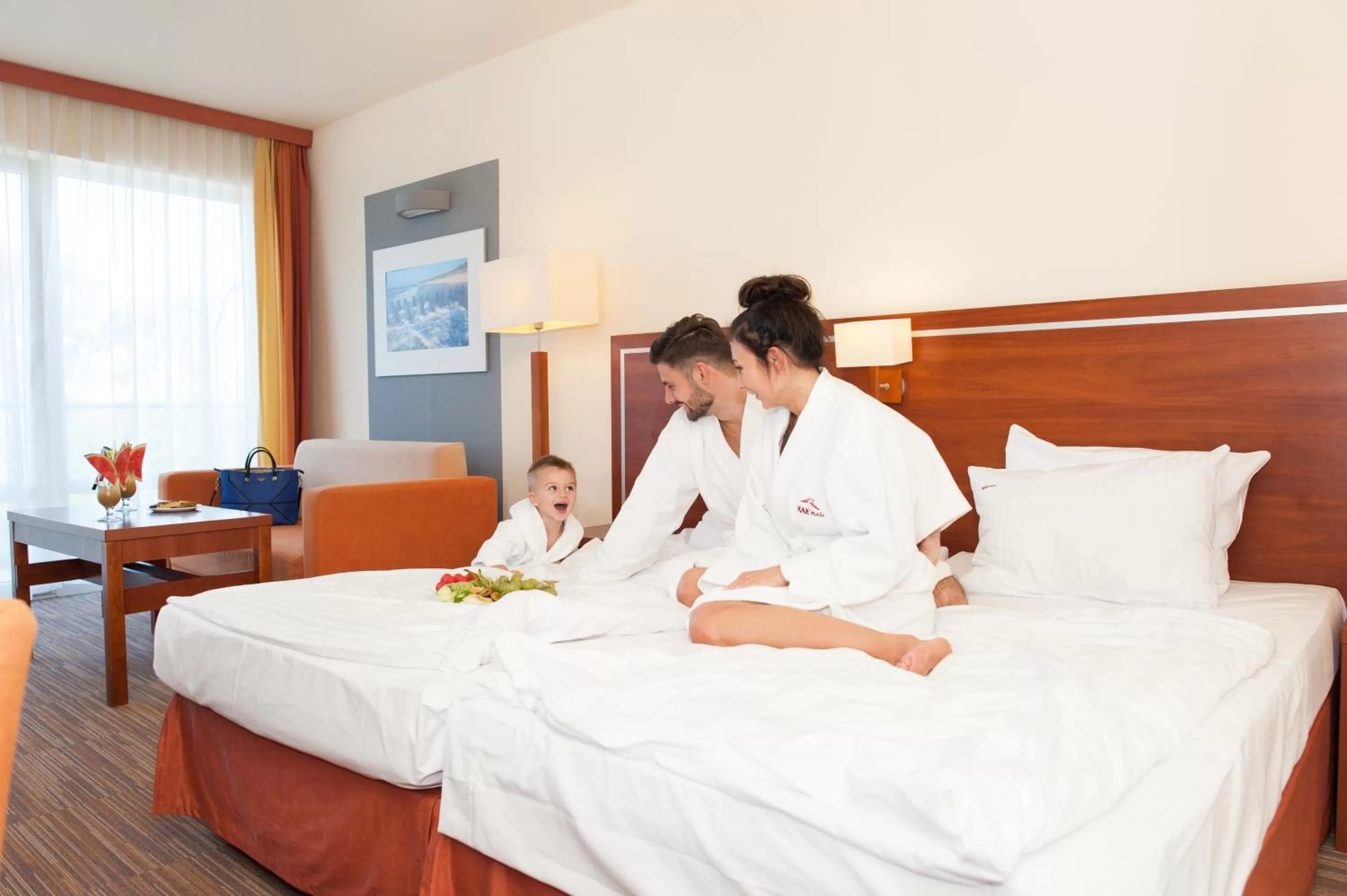 Family, Bed in Ikar Plaza