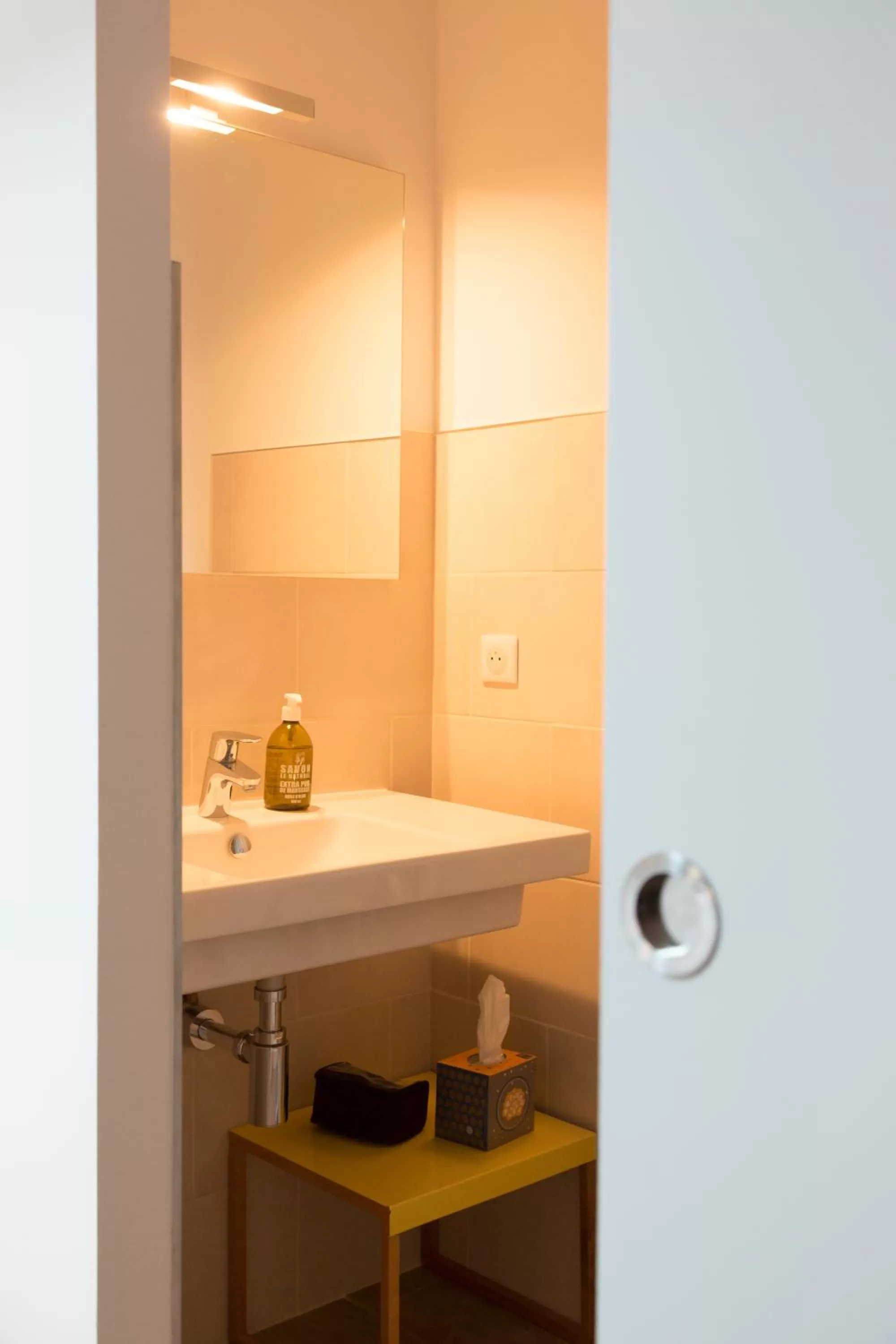 Bathroom, Coffee/Tea Facilities in Clos Saint Jacques - Maison d'Hôtes