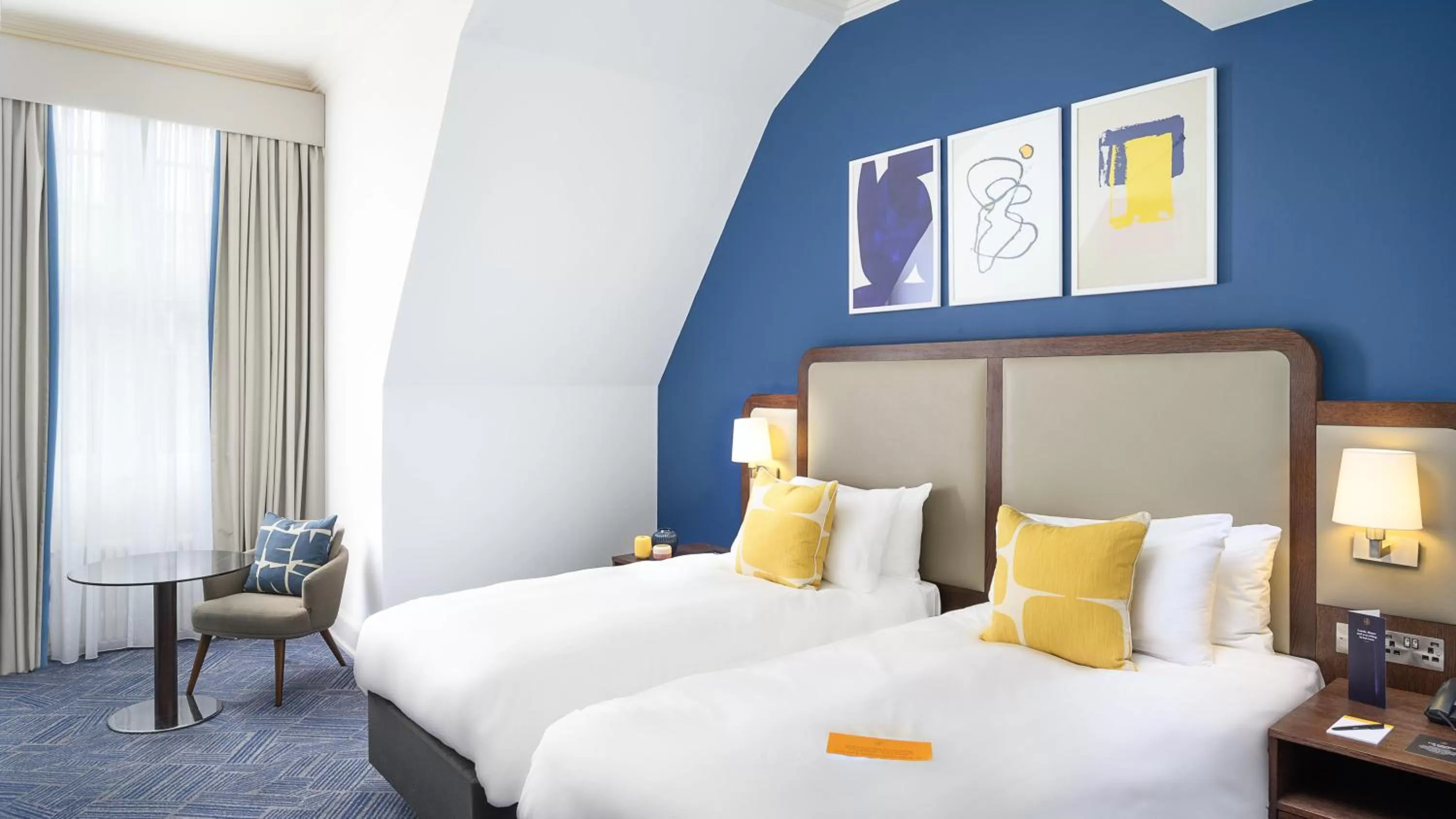 Photo of the whole room, Bed in voco Grand Central Glasgow by IHG