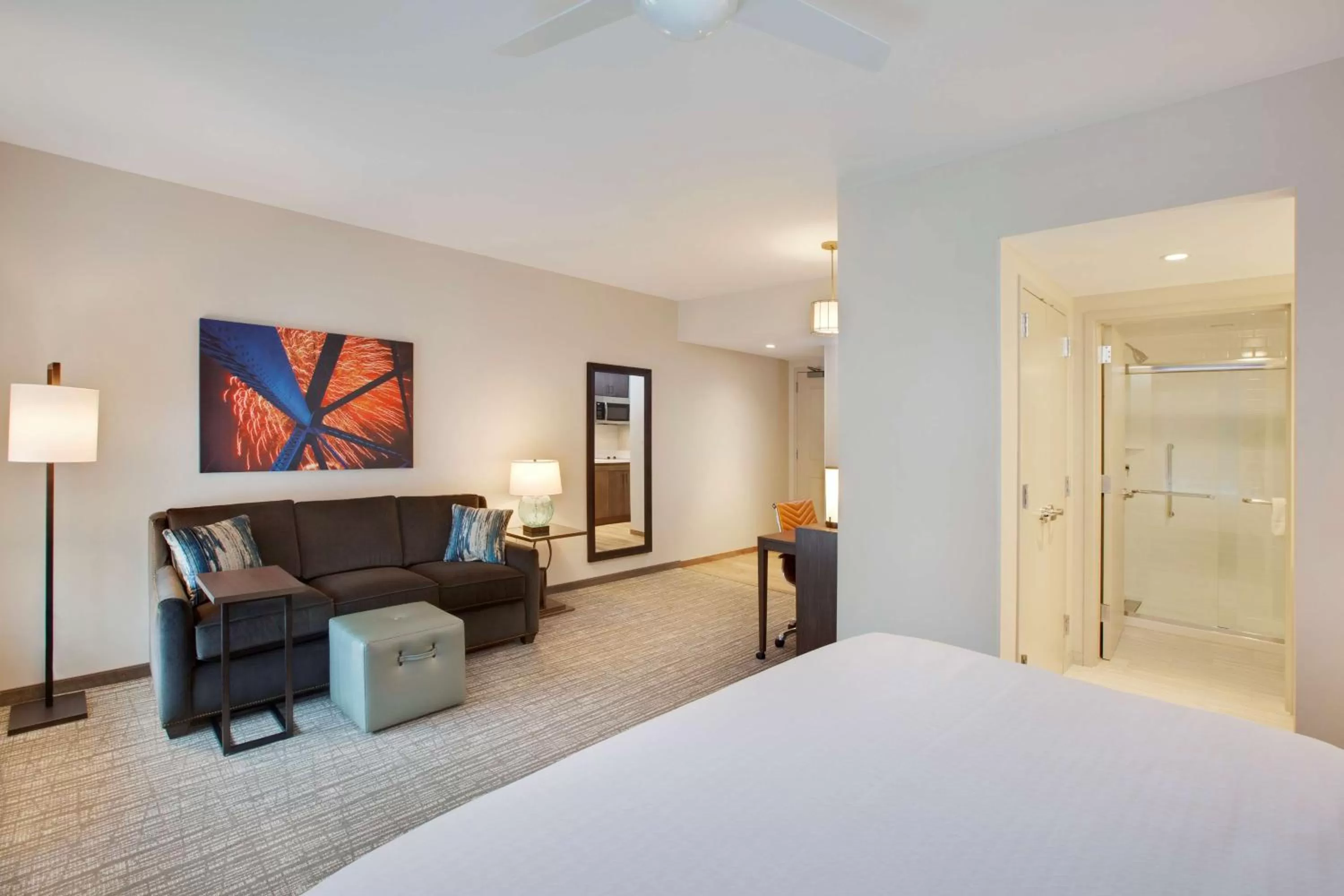 Bedroom, Bed in Homewood Suites By Hilton Louisville Downtown