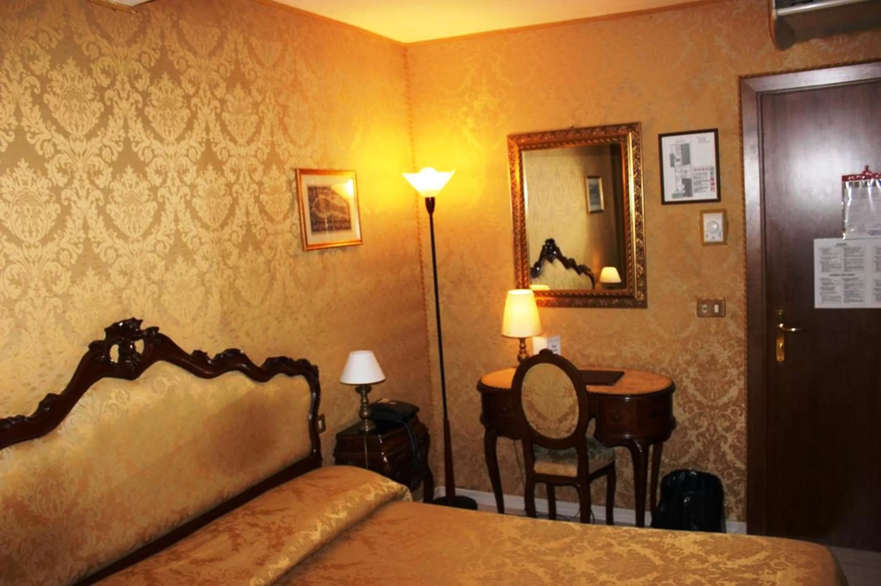 Photo of the whole room, Bed in Hotel San Gallo