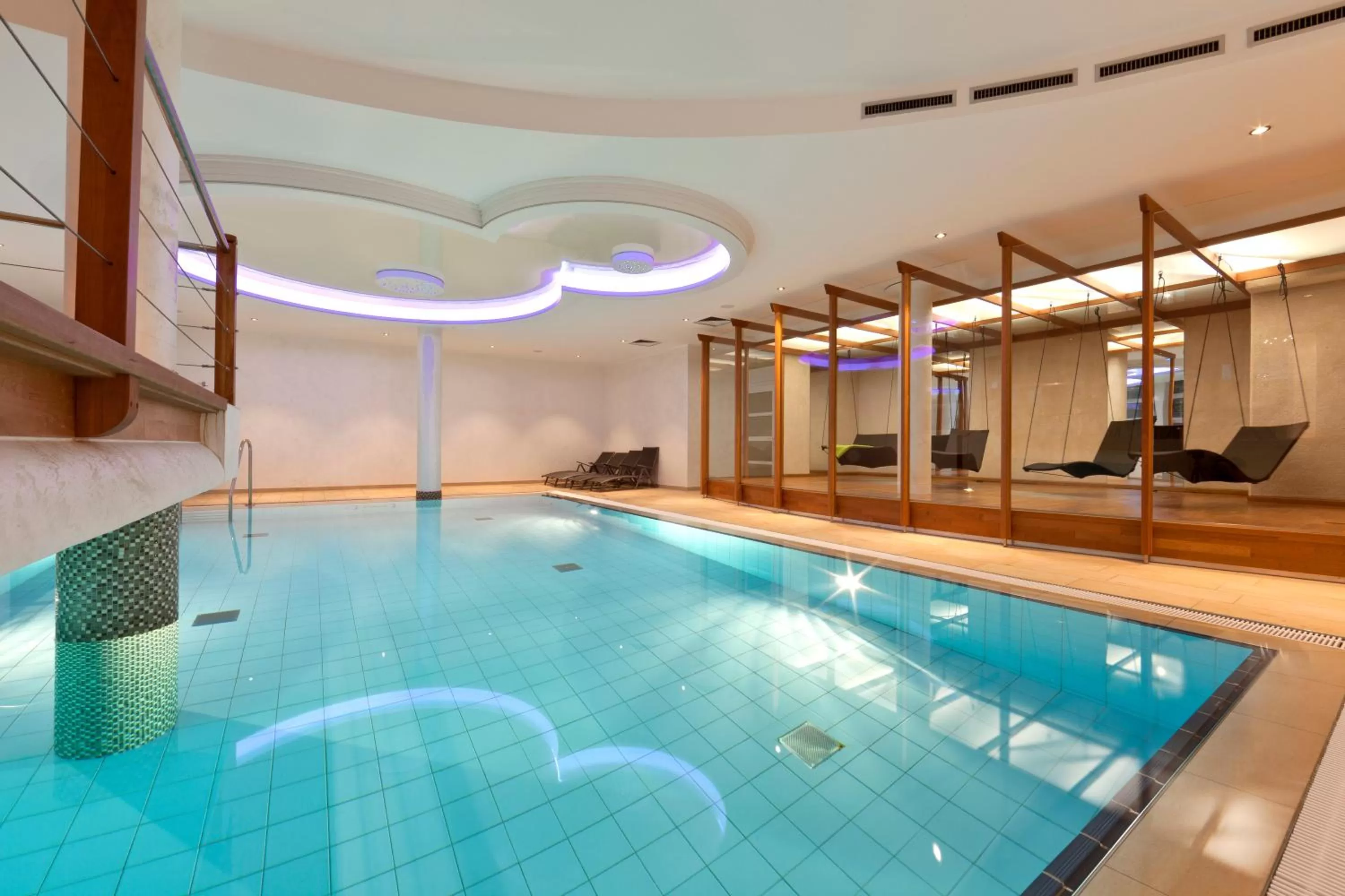 Swimming pool in Ringhotel Am Stadtpark