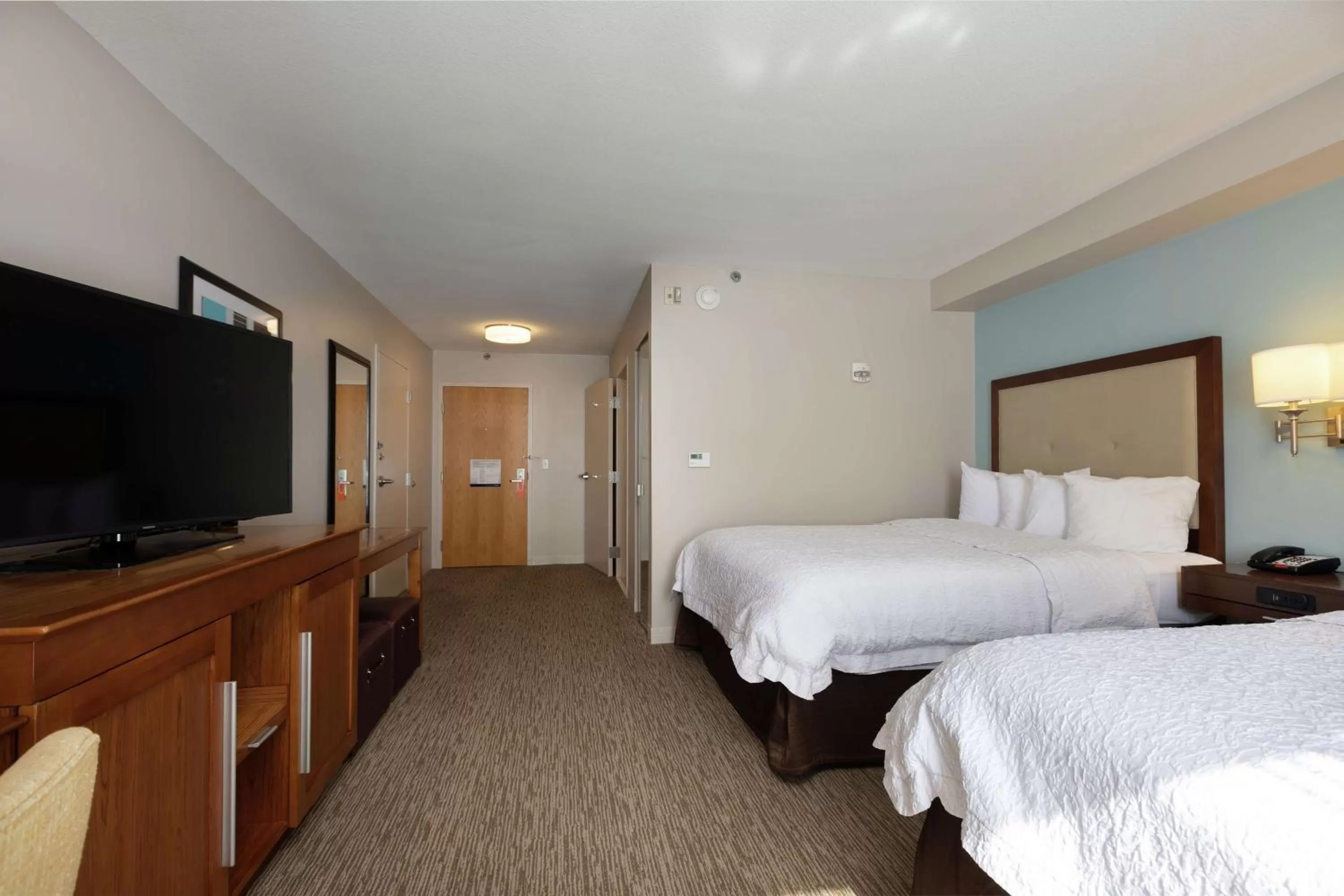 Bedroom, Bed in Hampton Inn & Suites-Austin Airport