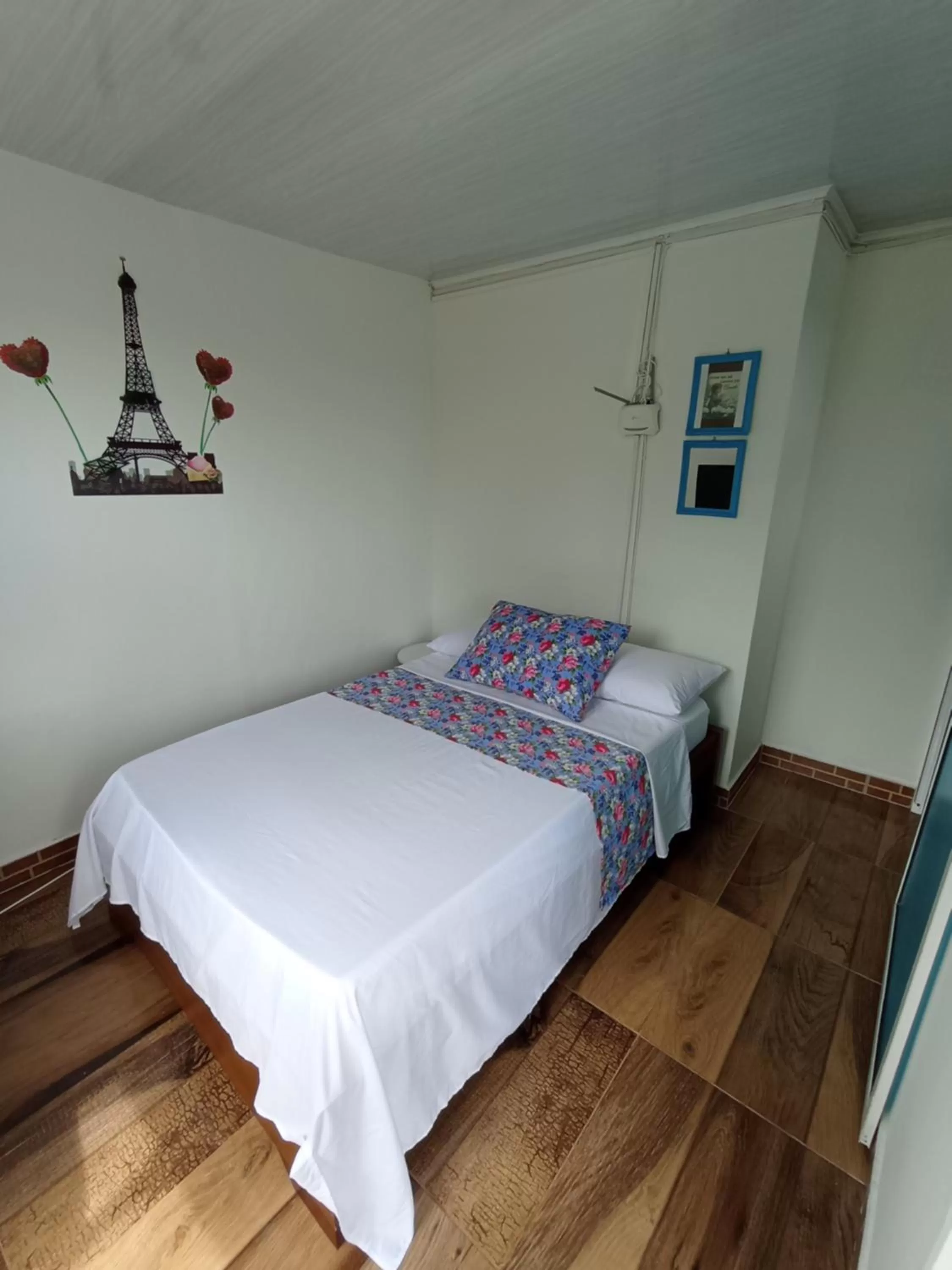 Bed in Paradise Lake Finca Hotel