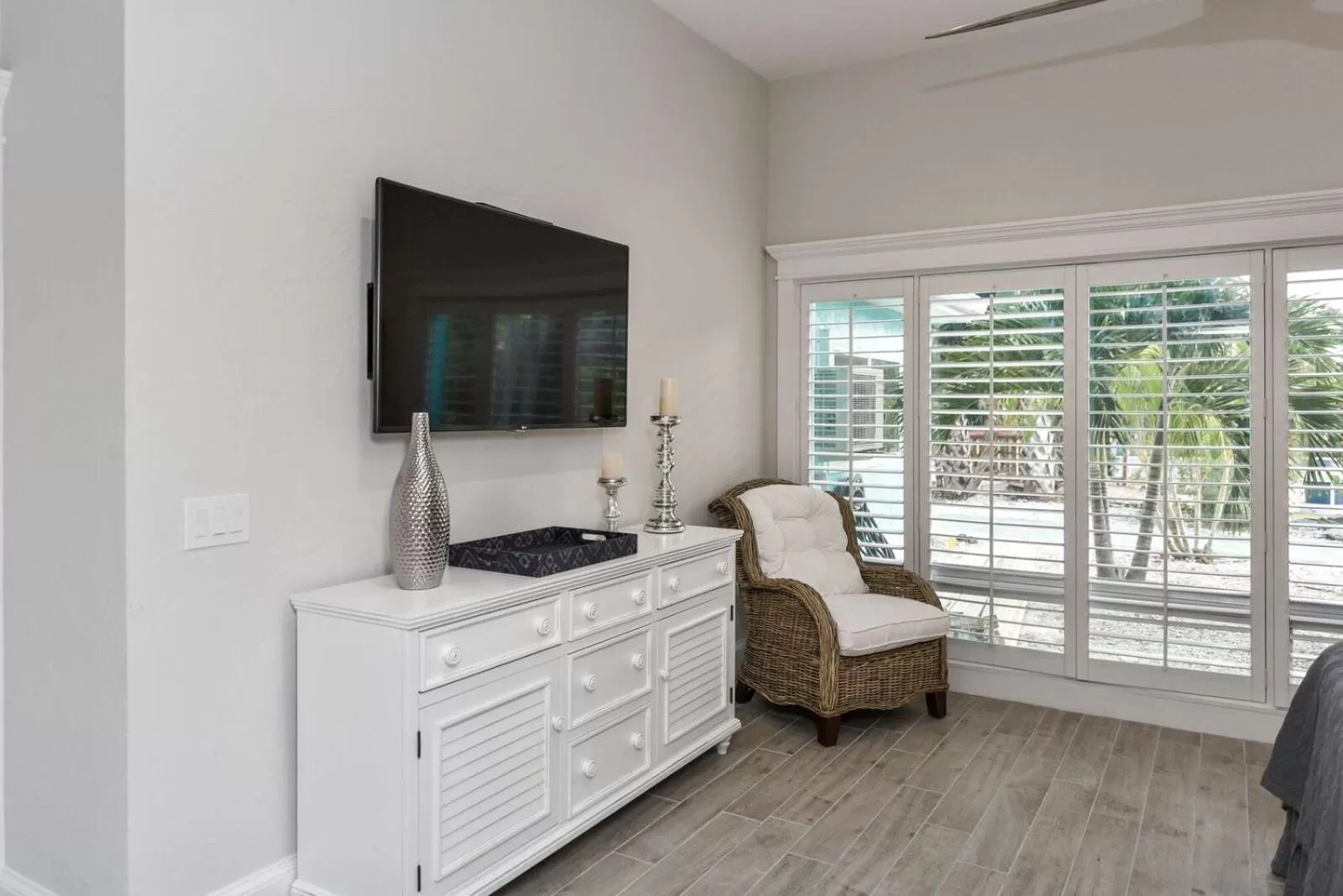 TV and multimedia in Tropical Breeze Resort