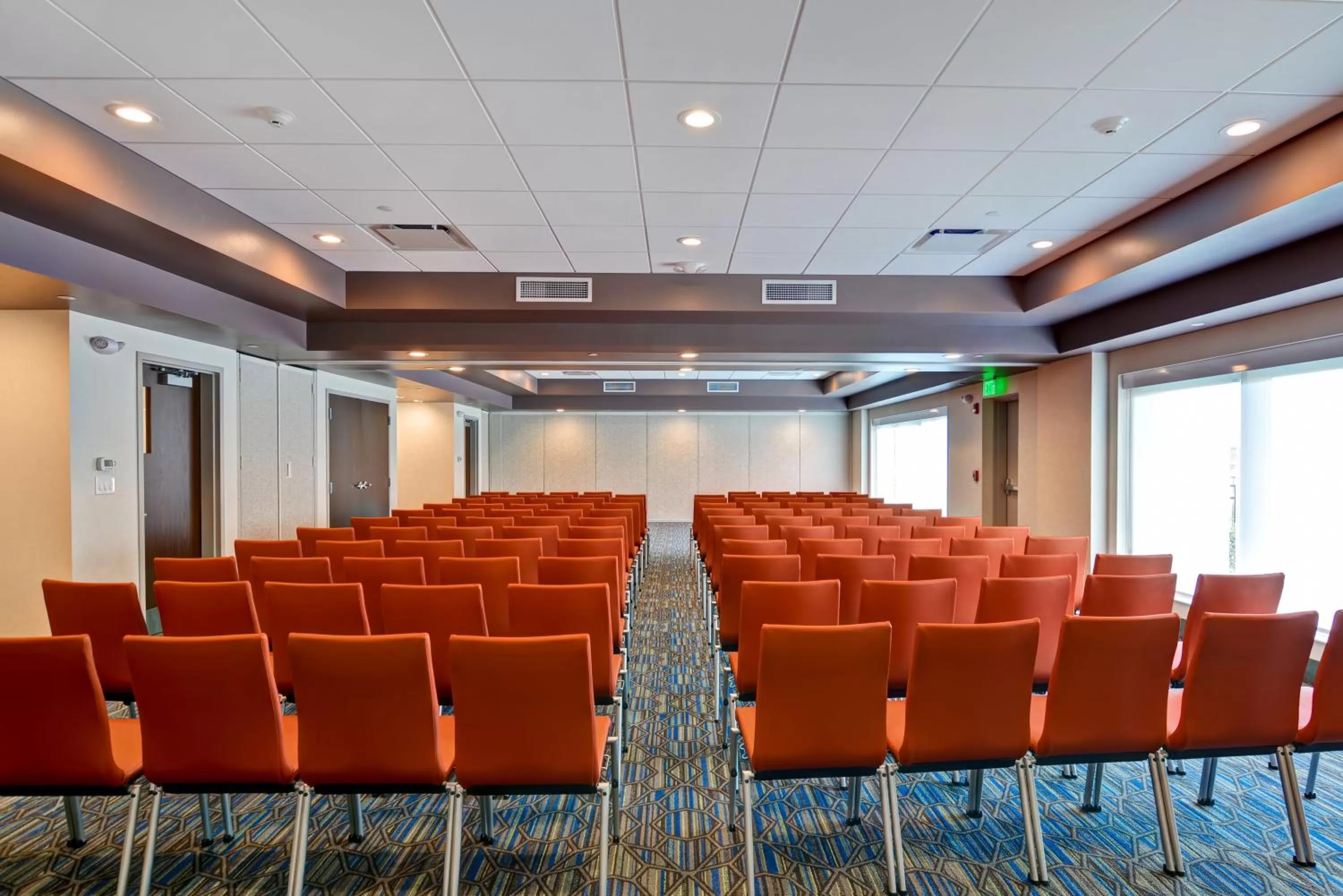 Meeting/conference room in Holiday Inn Express Boston by IHG