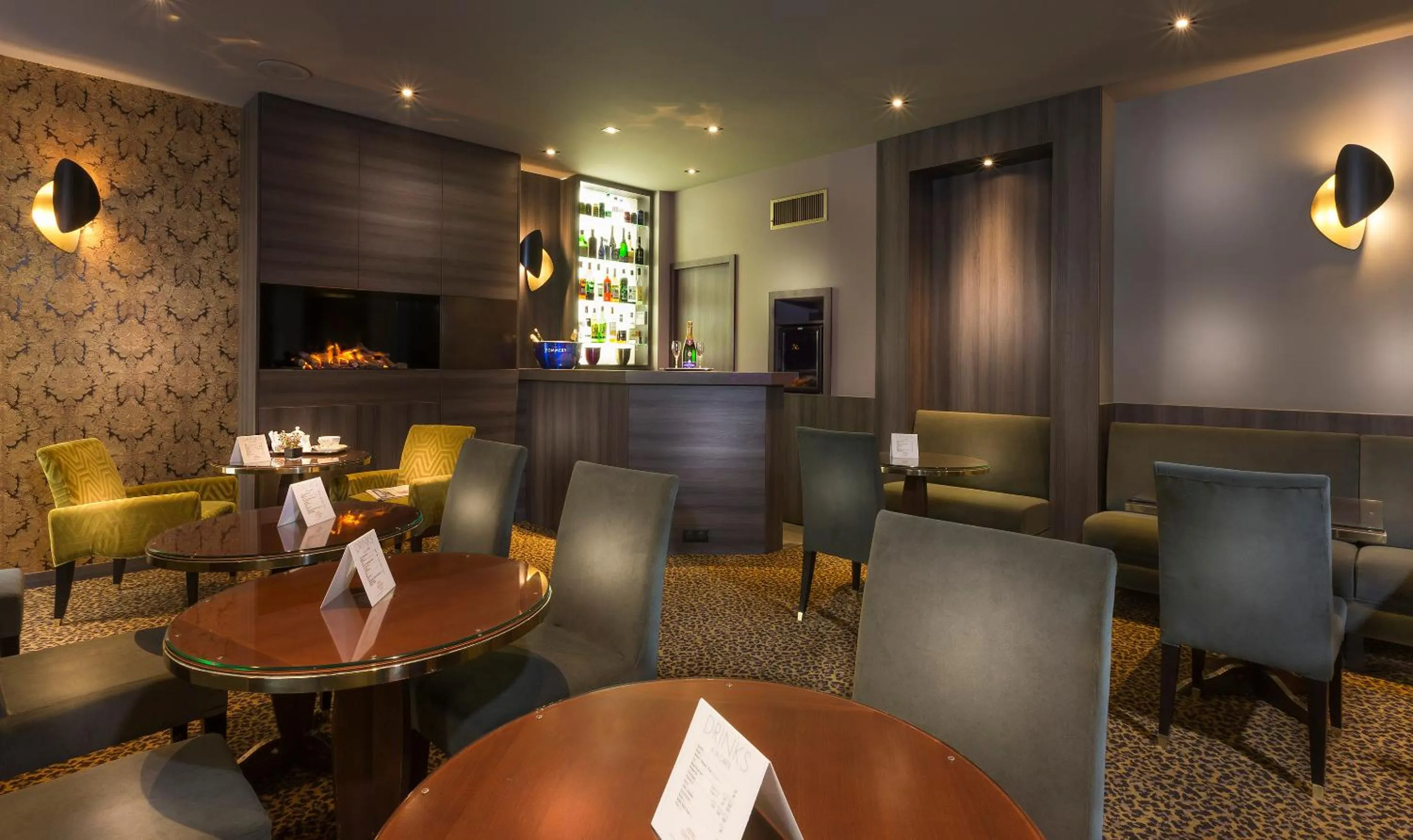 Facade/entrance in Hotel Concortel Paris