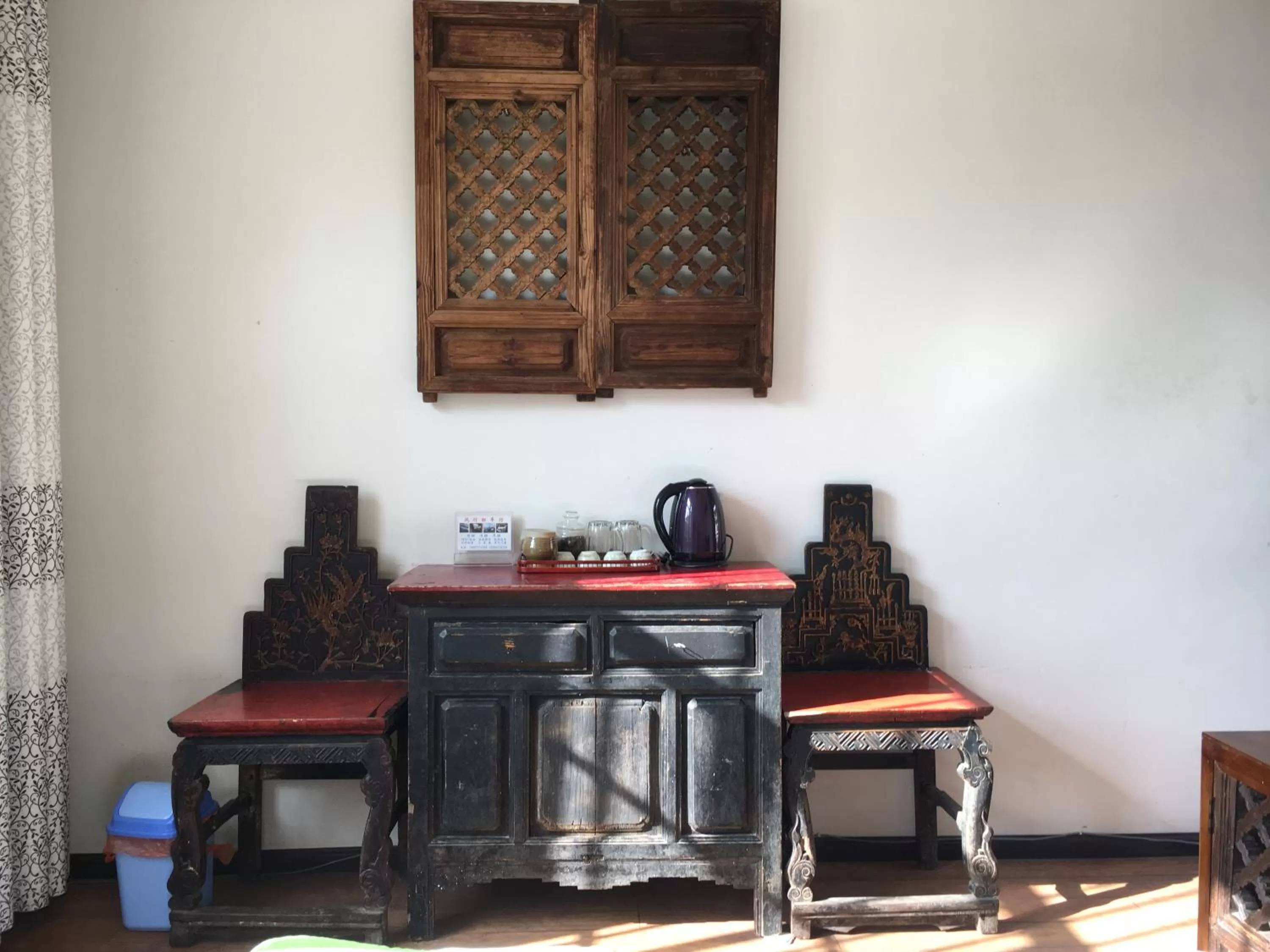 Seating area in The Lily Pad Inn