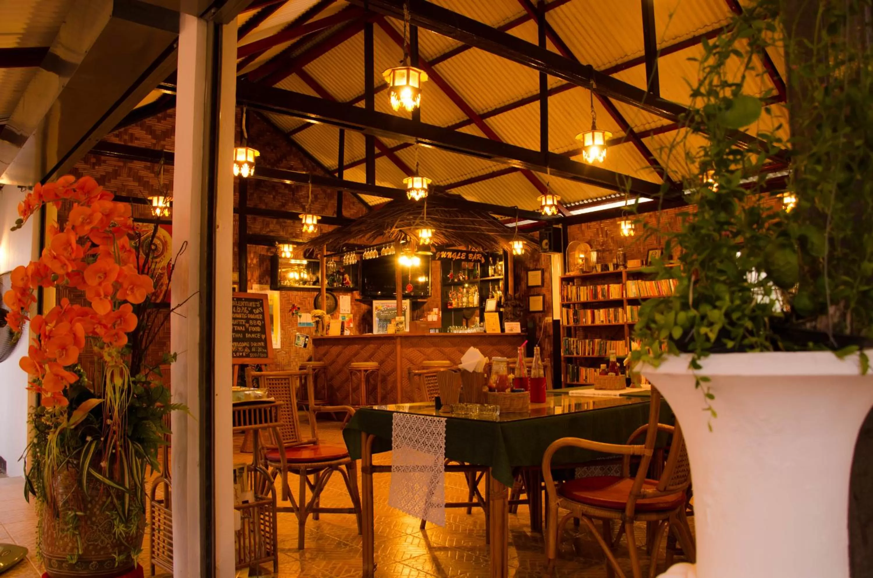 Restaurant/places to eat in Jungle Village Bungalow