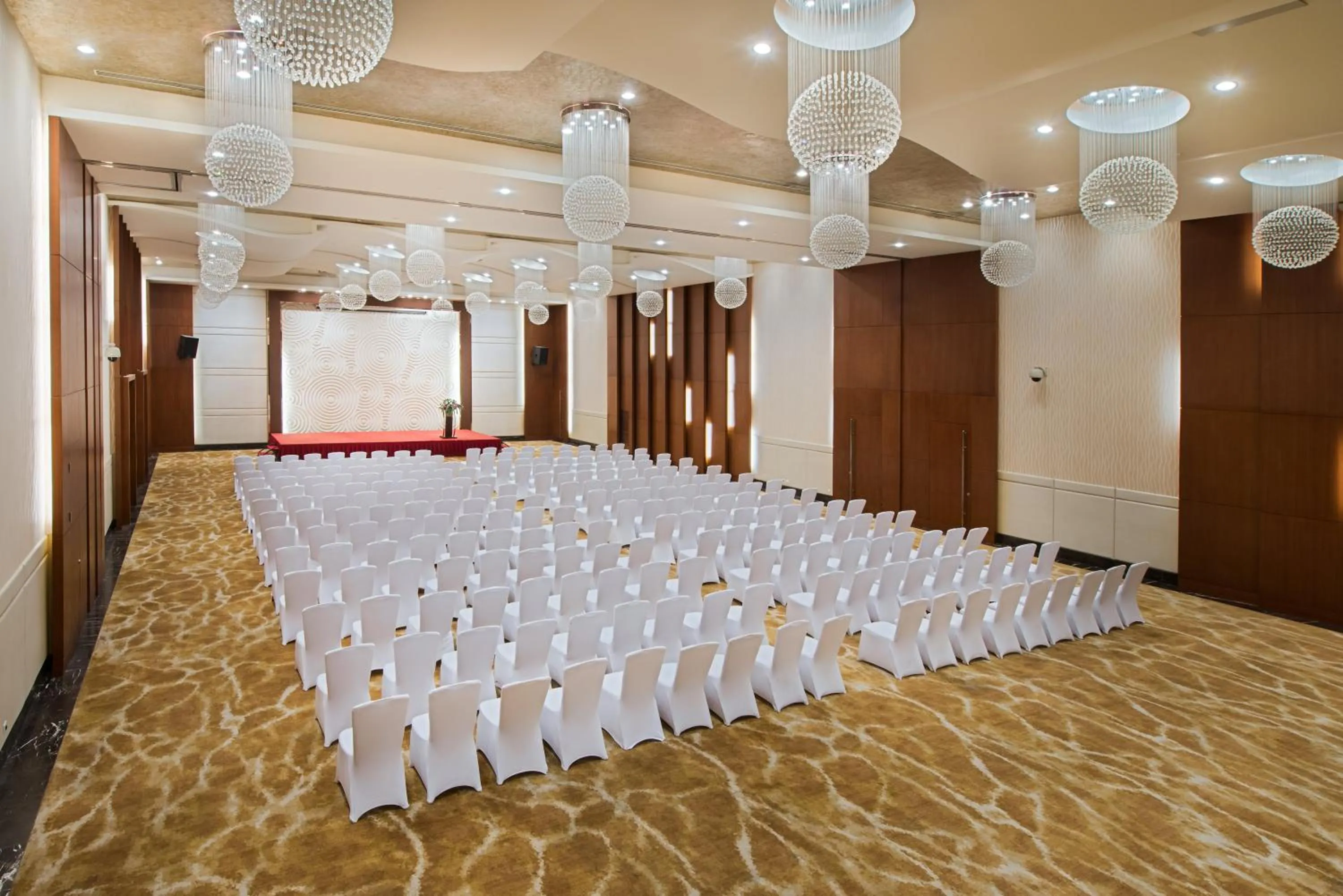 Banquet/Function facilities in Crowne Plaza Shanghai Xiayang Lake by IHG