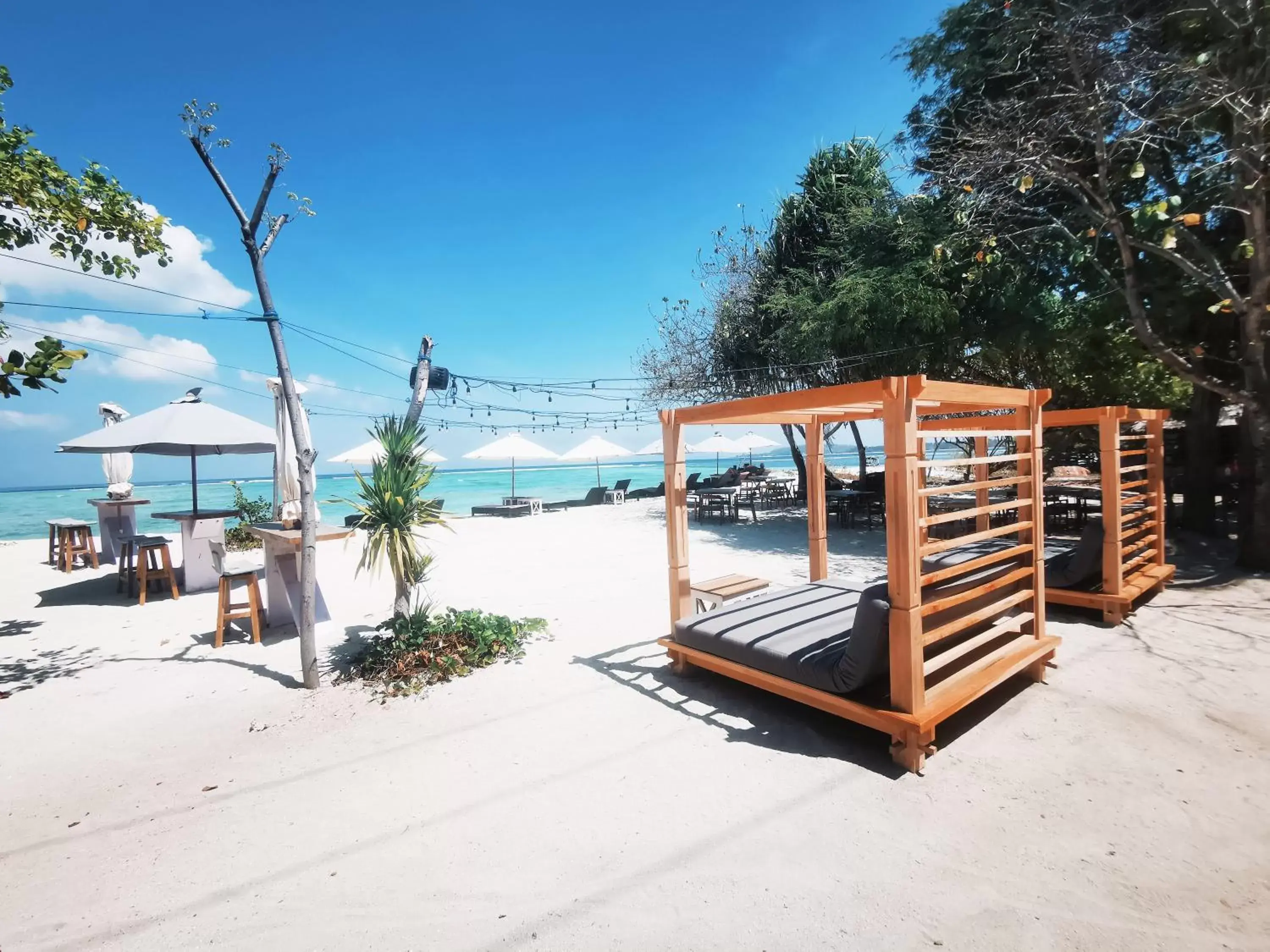 Mowies On The Beach Mowies On The Beach