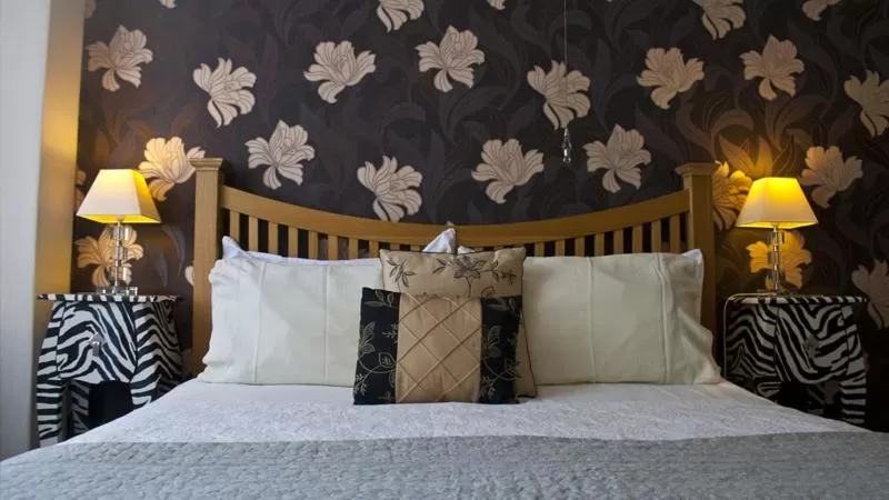 Bed in The Sherwood, No 11,