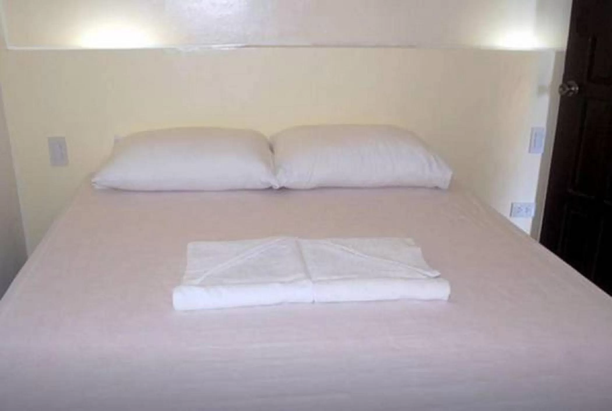 Bed in Gaea's Apartments