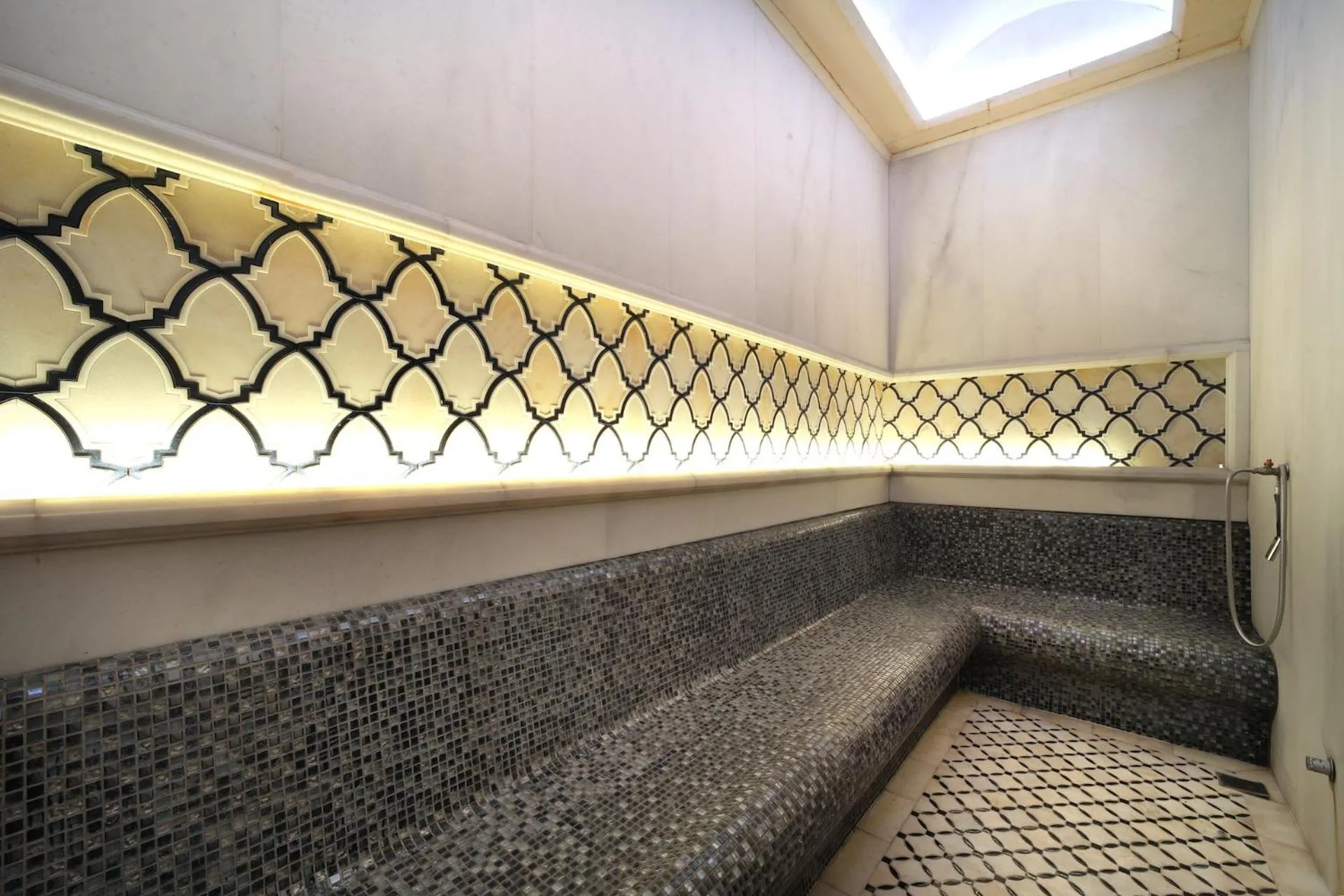 Spa and wellness centre/facilities in The Time Hotel Marina