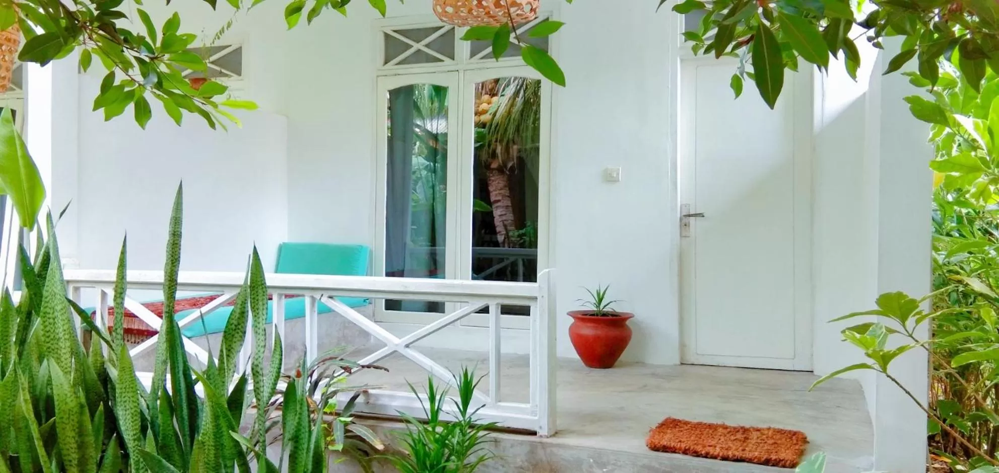 Patio in Café des Arts Gili Air