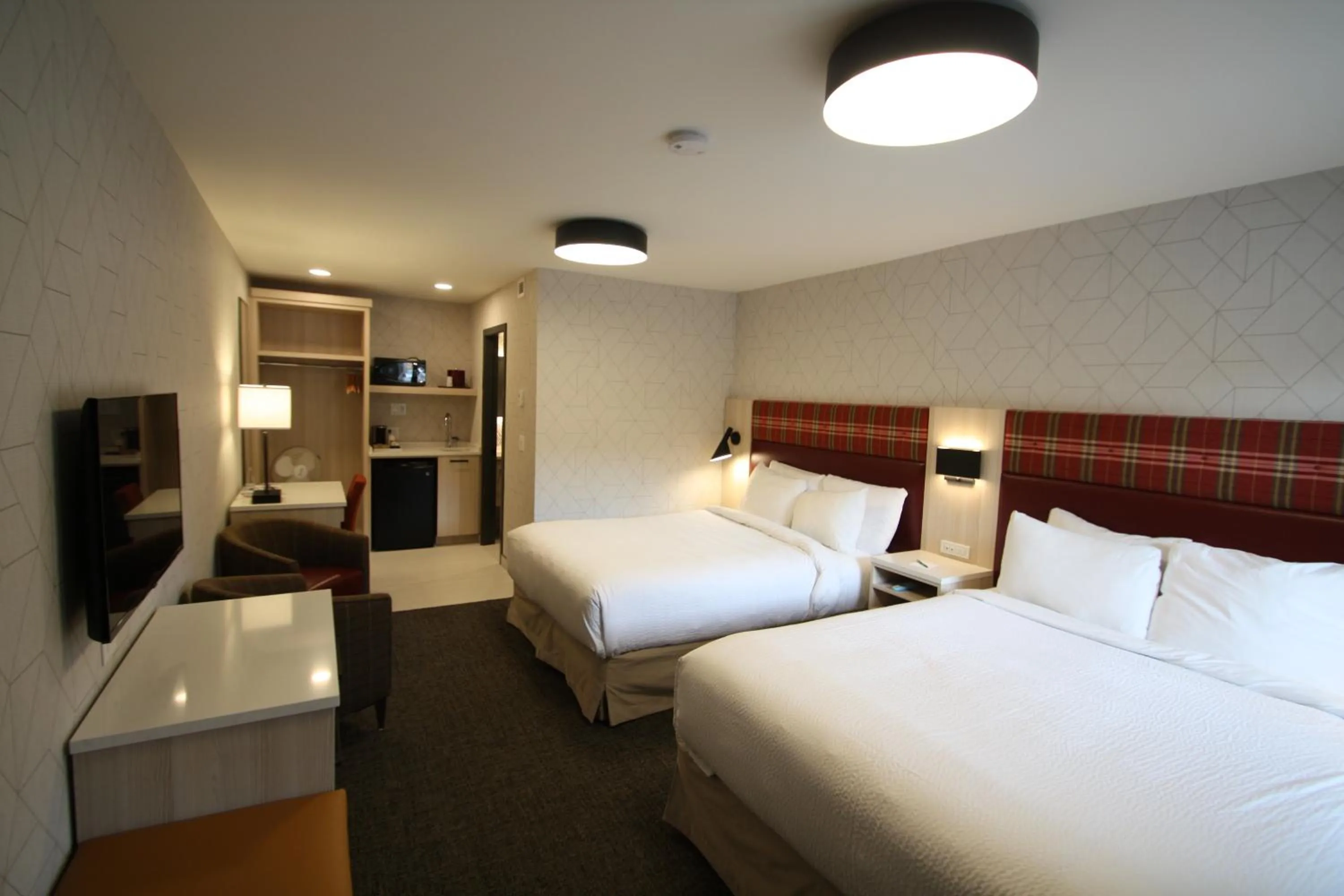 Bed in Mountaineer Lodge