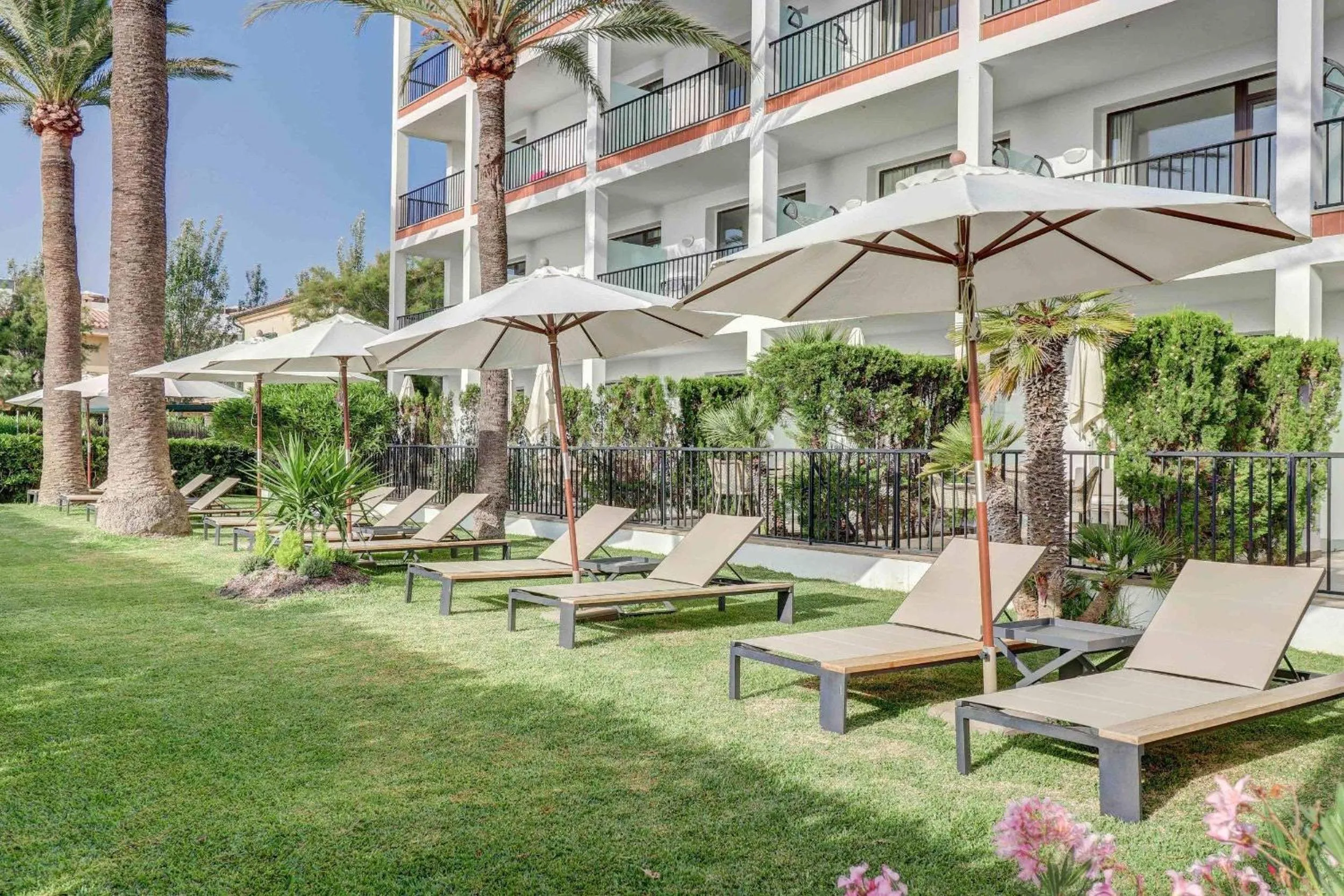 Property building in Hoposa Uyal