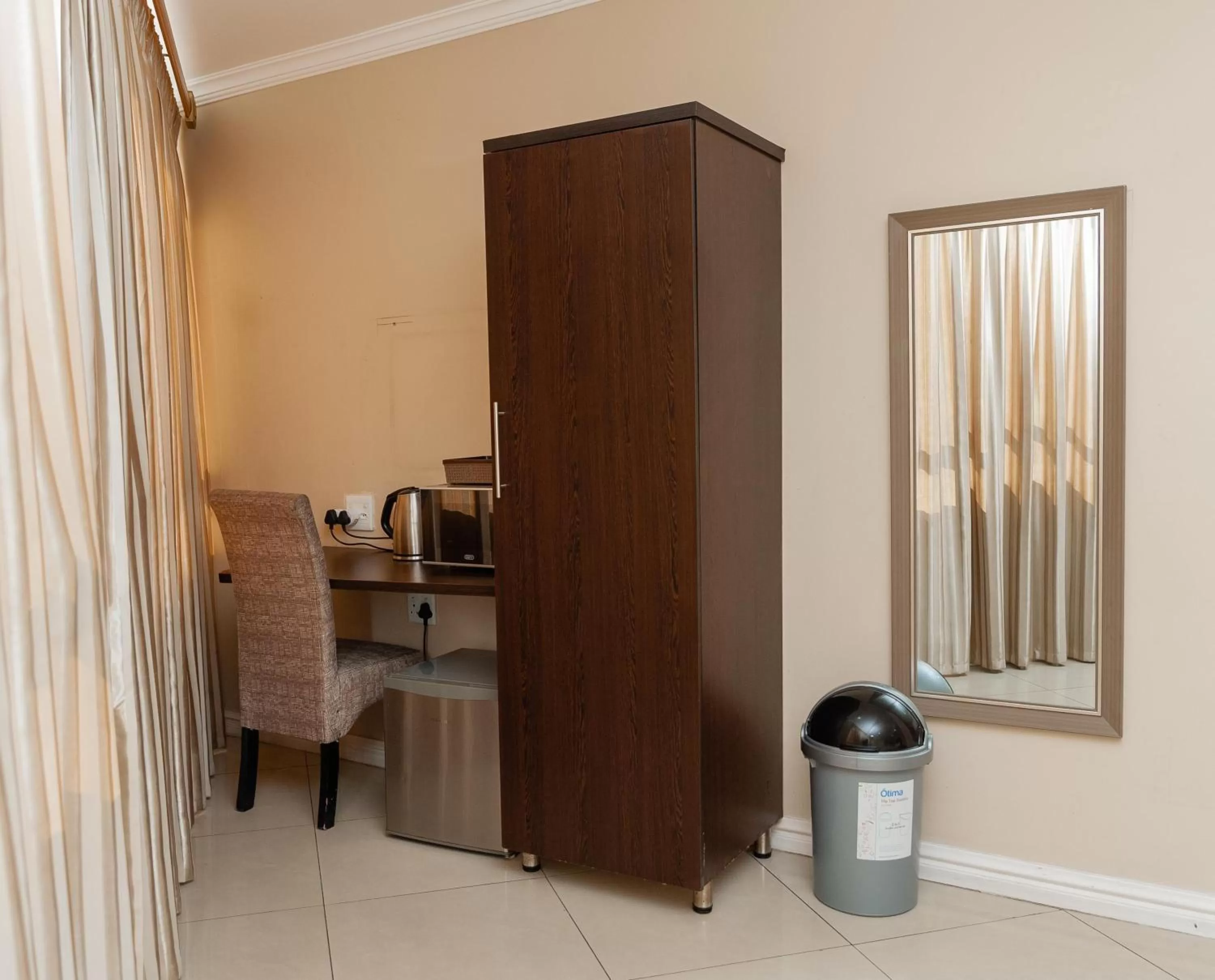 minibar in Bayside Hotel 100 Pixley Kaseme Street (West Street)