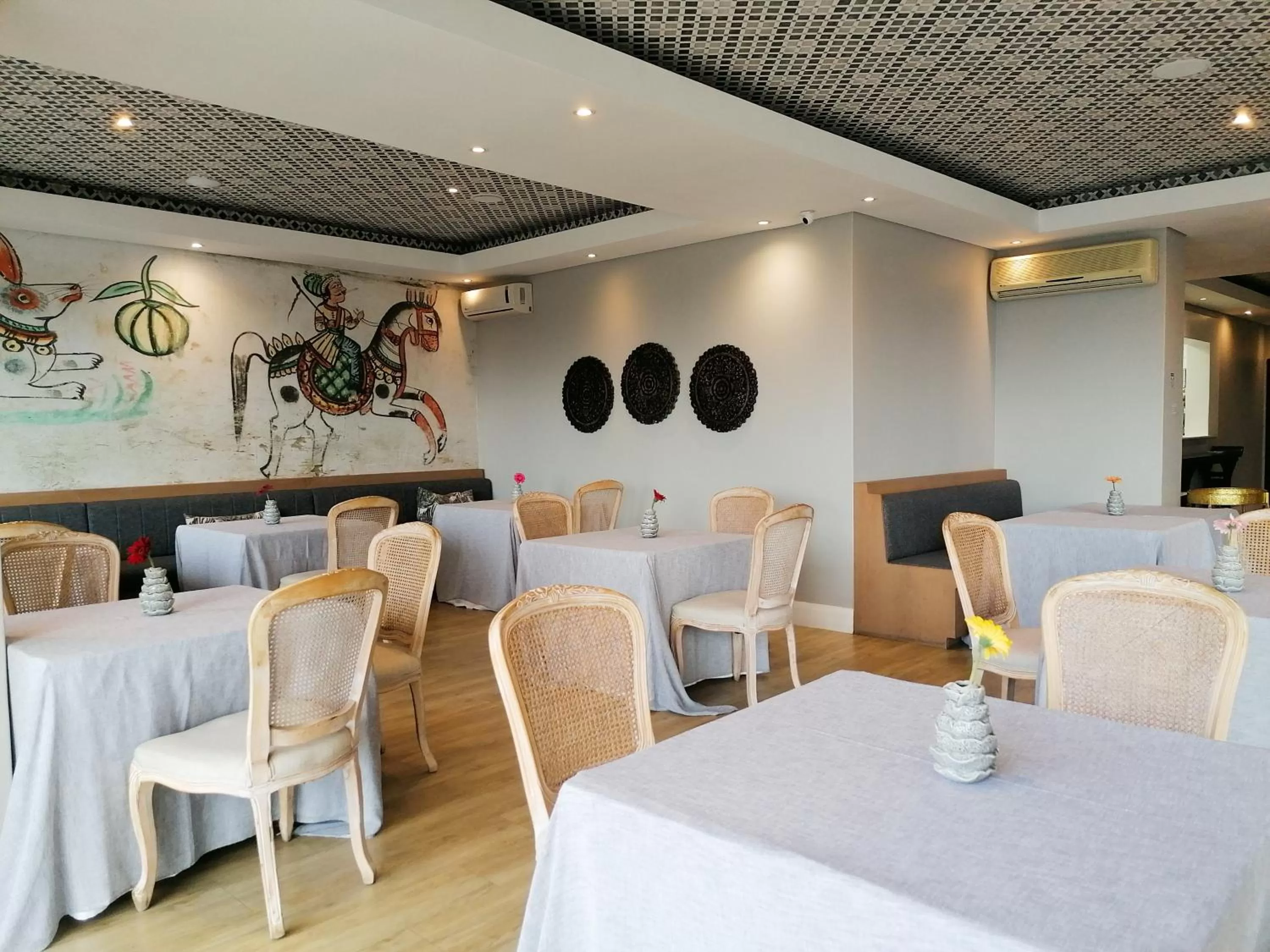 Restaurant/places to eat in Endless Horizons Boutique Hotel