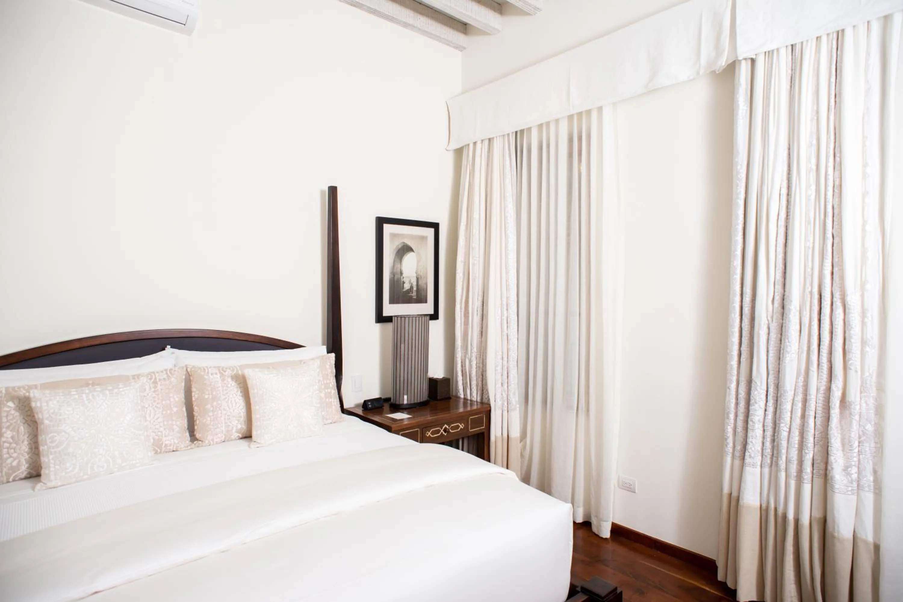 Photo of the whole room, Bed in Hotel Casa Blanca 7