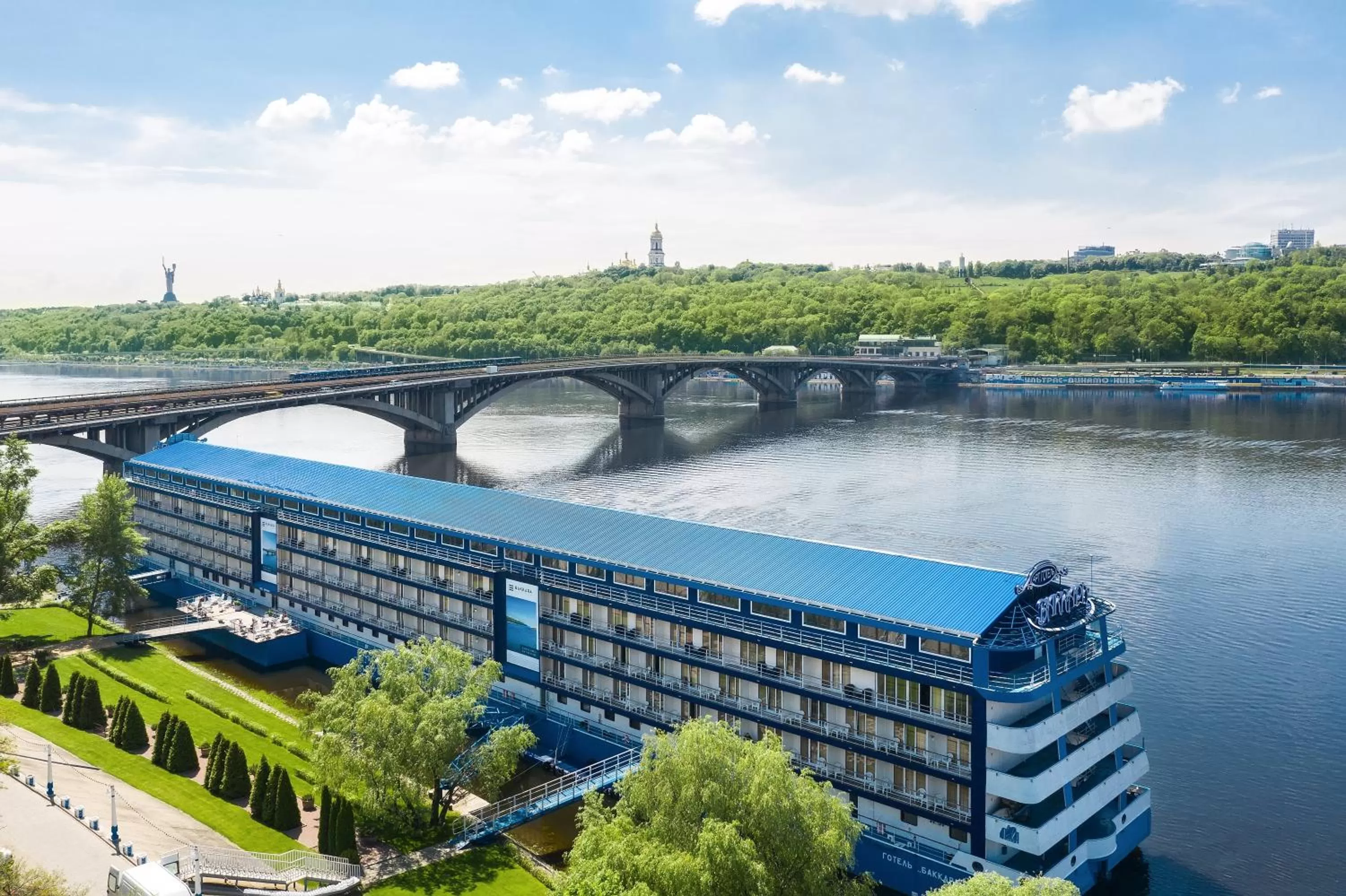 Facade/entrance in Bakkara Hotel