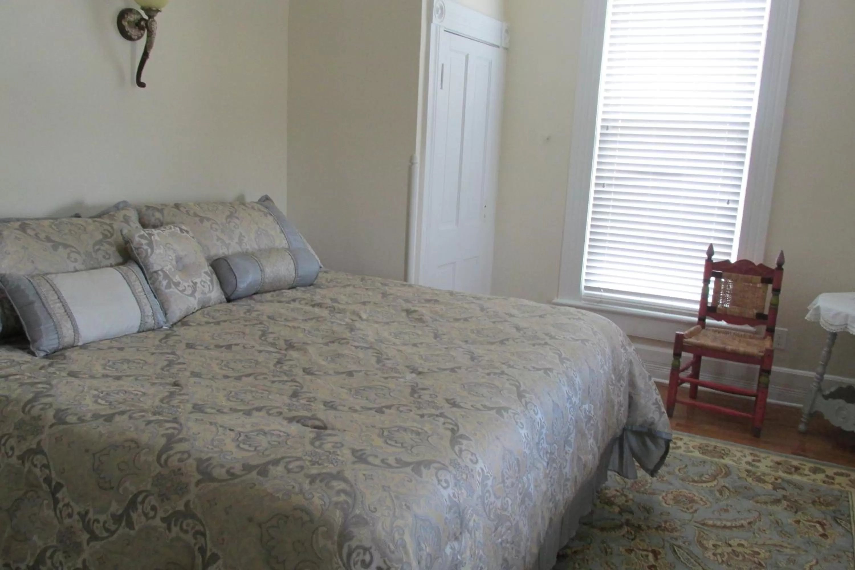 Bed in Paducah 1895 Washington Hotel