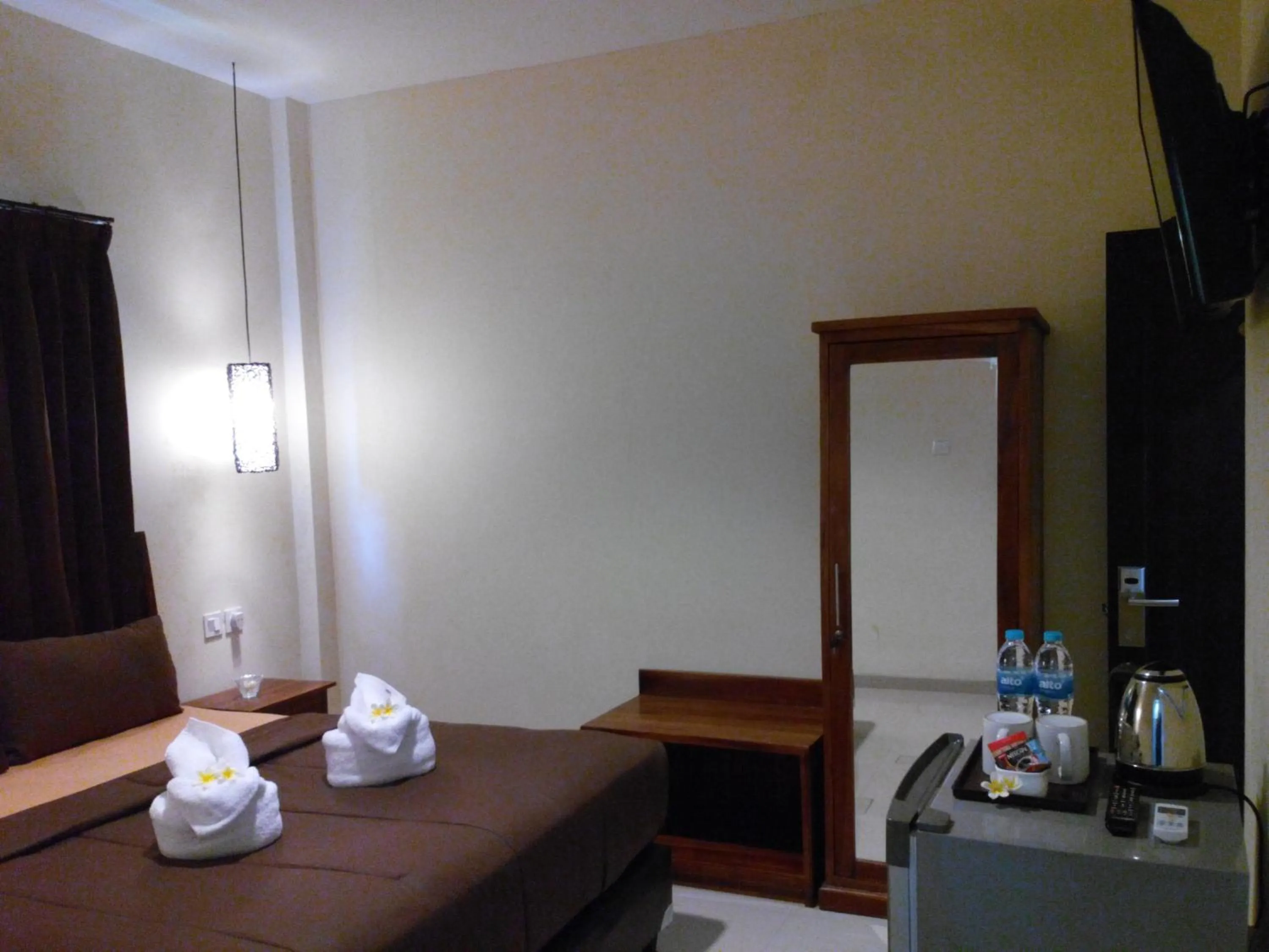 Coffee/tea facilities, Bed in Coco De Heaven House