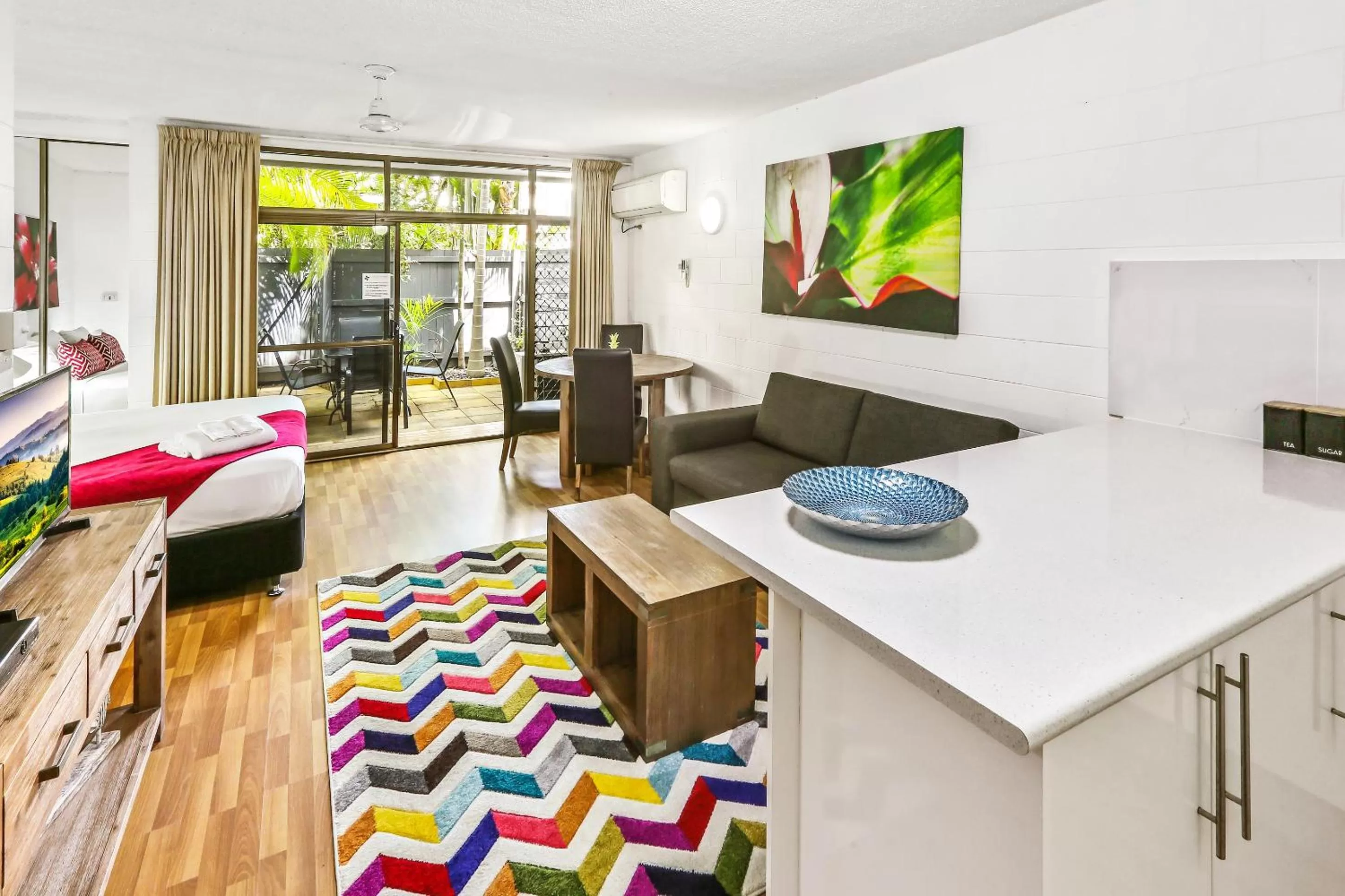 Kitchen or kitchenette in Cascade Gardens