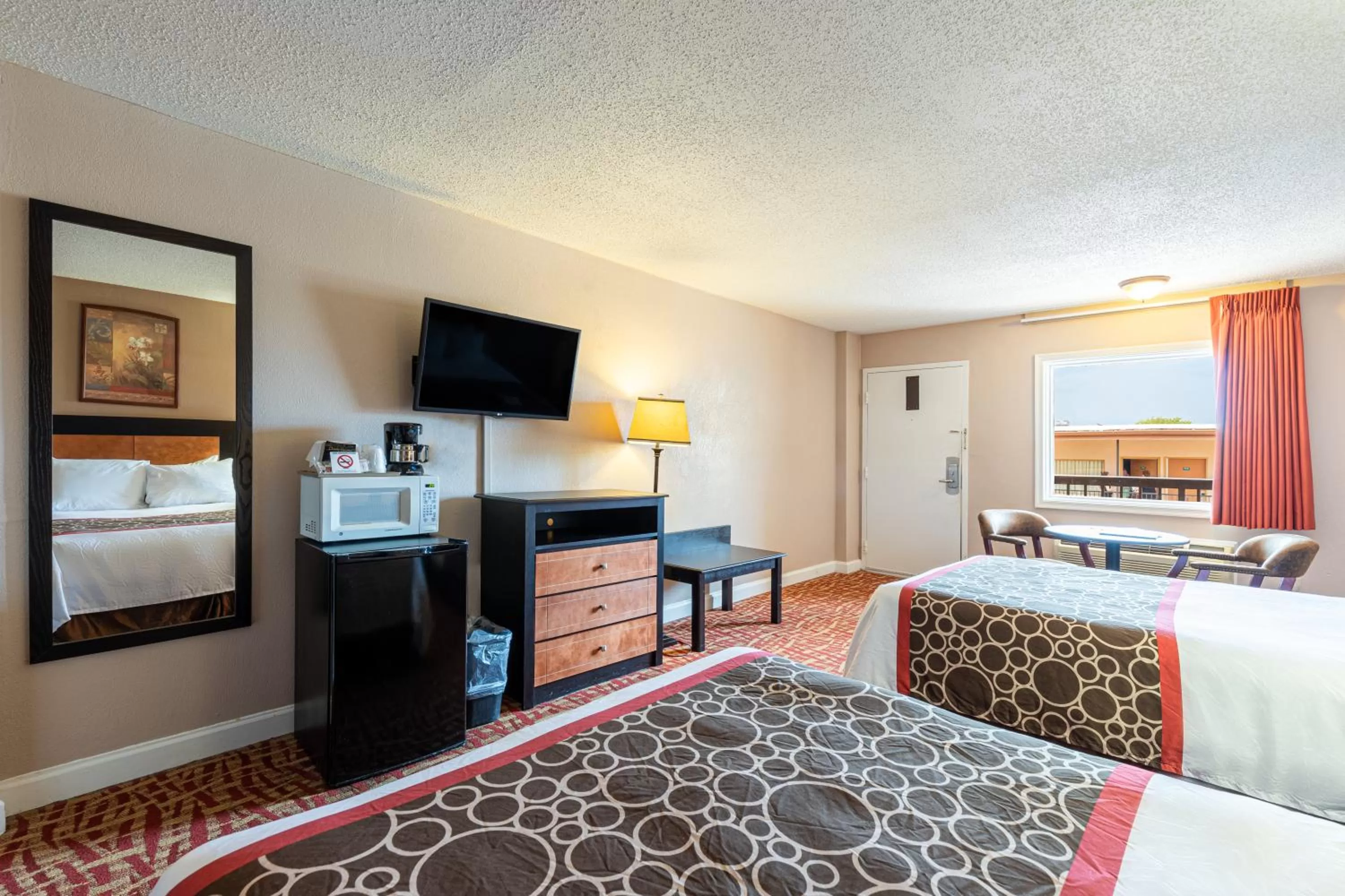 TV and multimedia, Bed in Sundial Inn