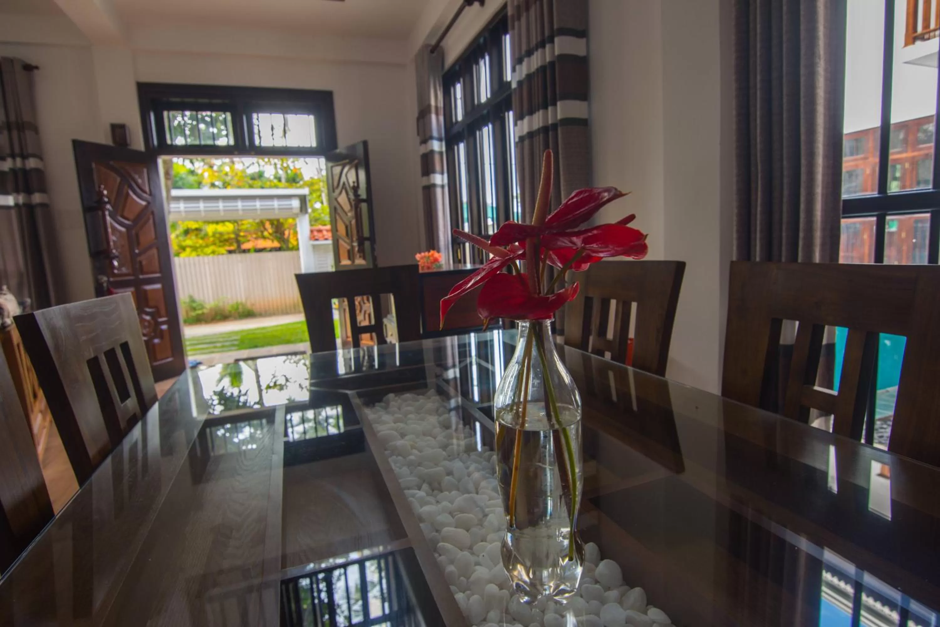 Seating area, Restaurant/Places to Eat in Ashiyana Hotel