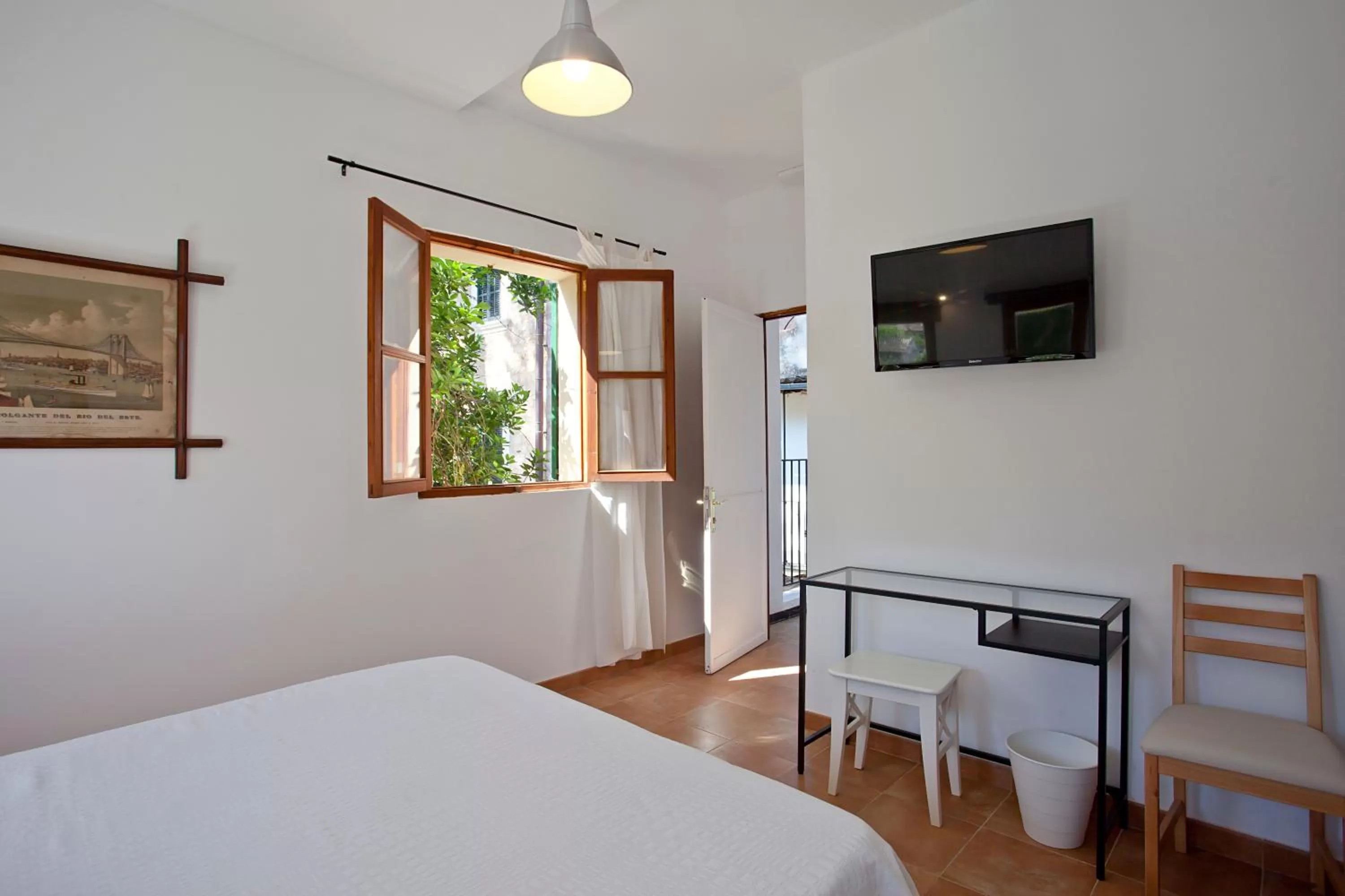 Bed in Can Moragues de Soller