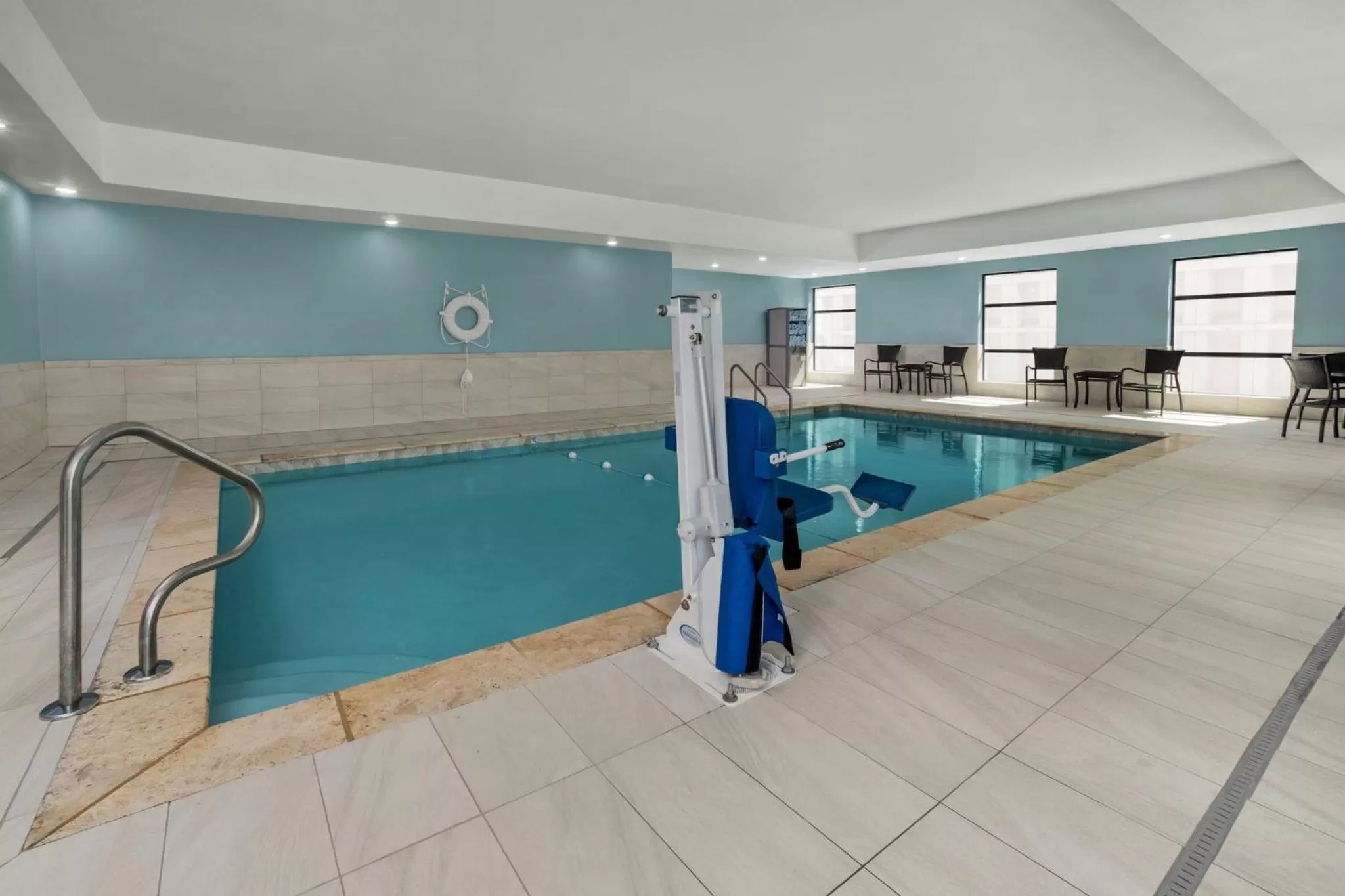 Swimming pool in Holiday Inn Express - Hattiesburg West - Univ Area