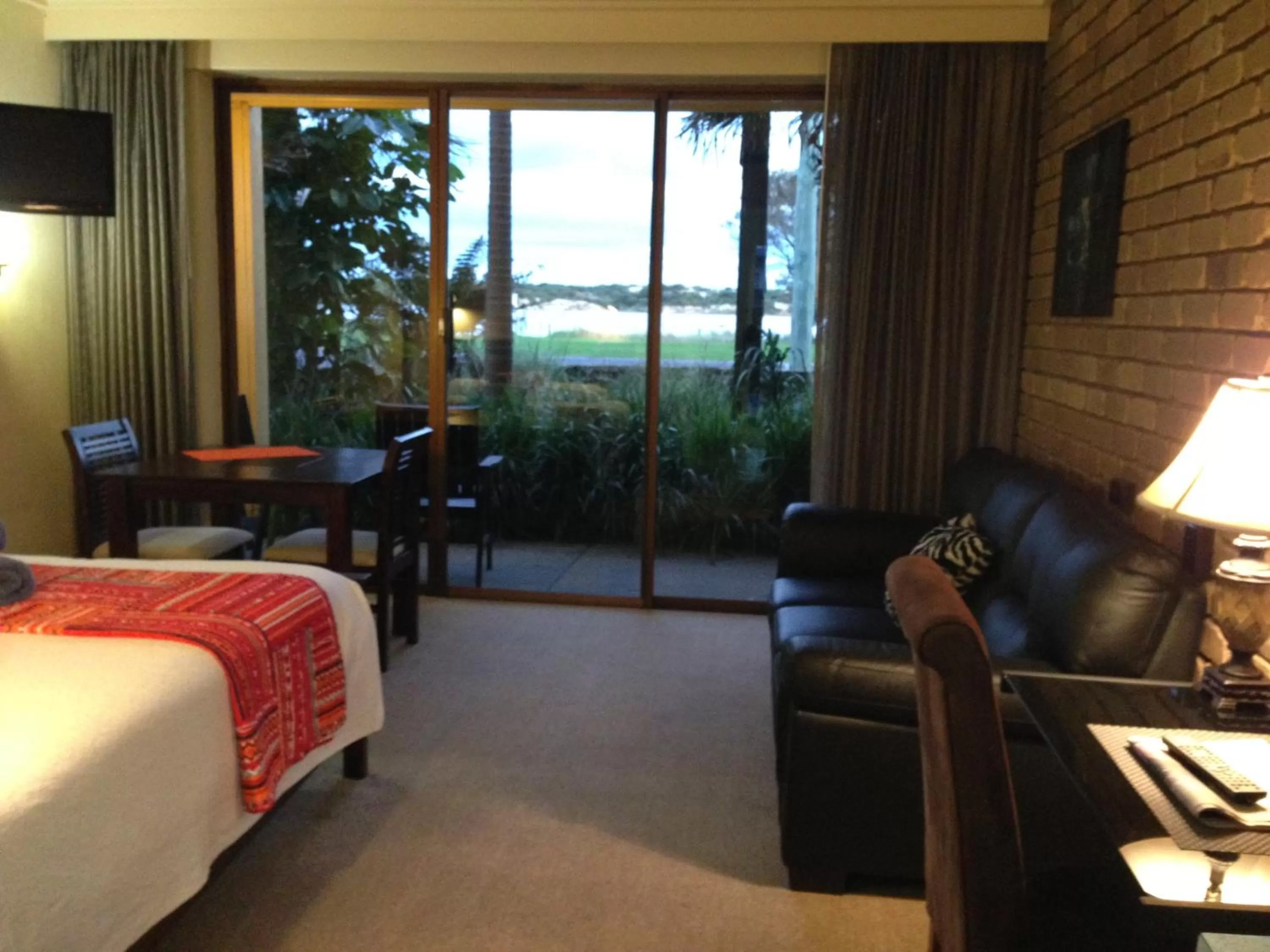 Garden, Bed in Abel Tasman Waterfront Motel