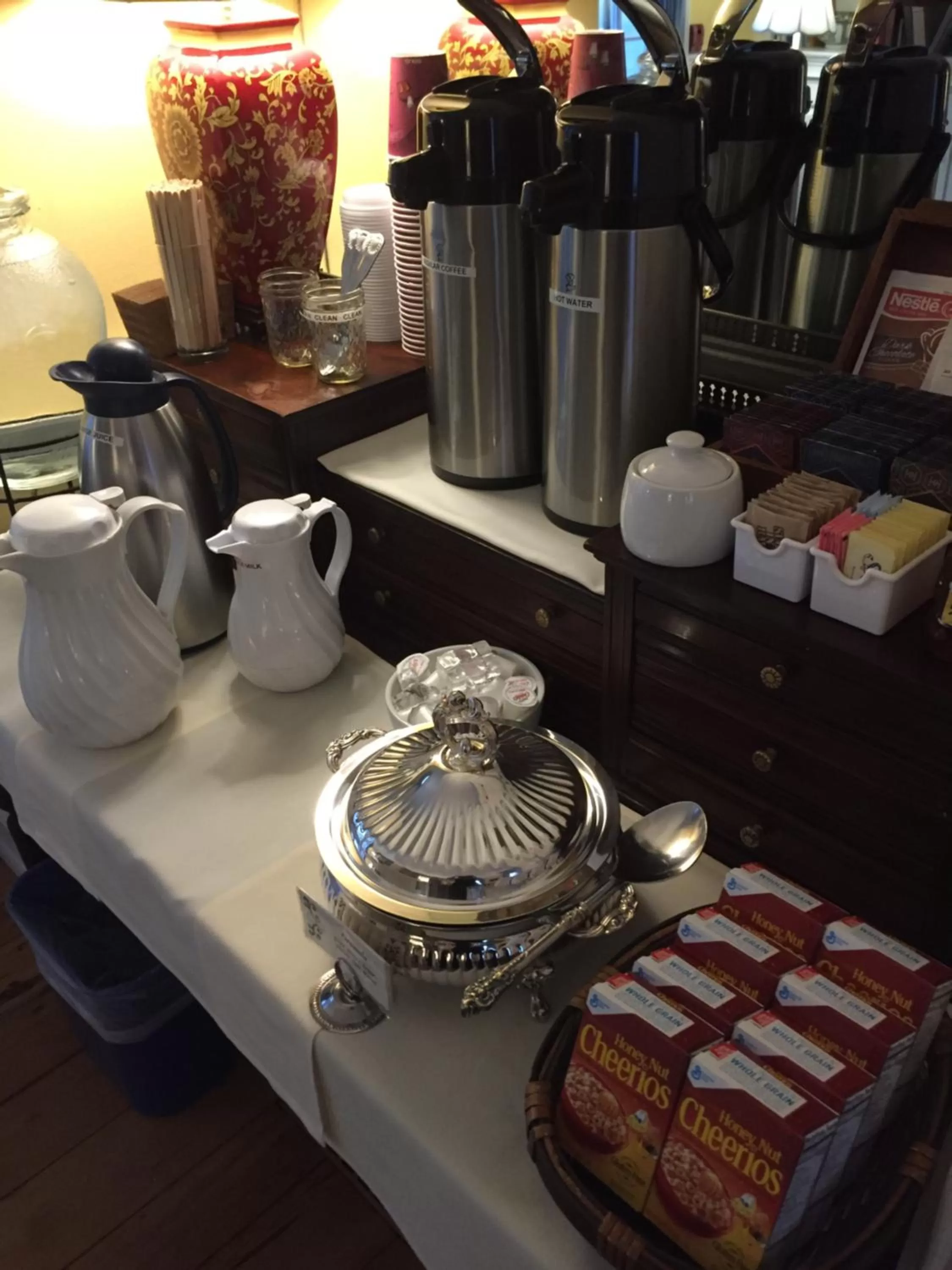 Continental breakfast in Morris House Hotel