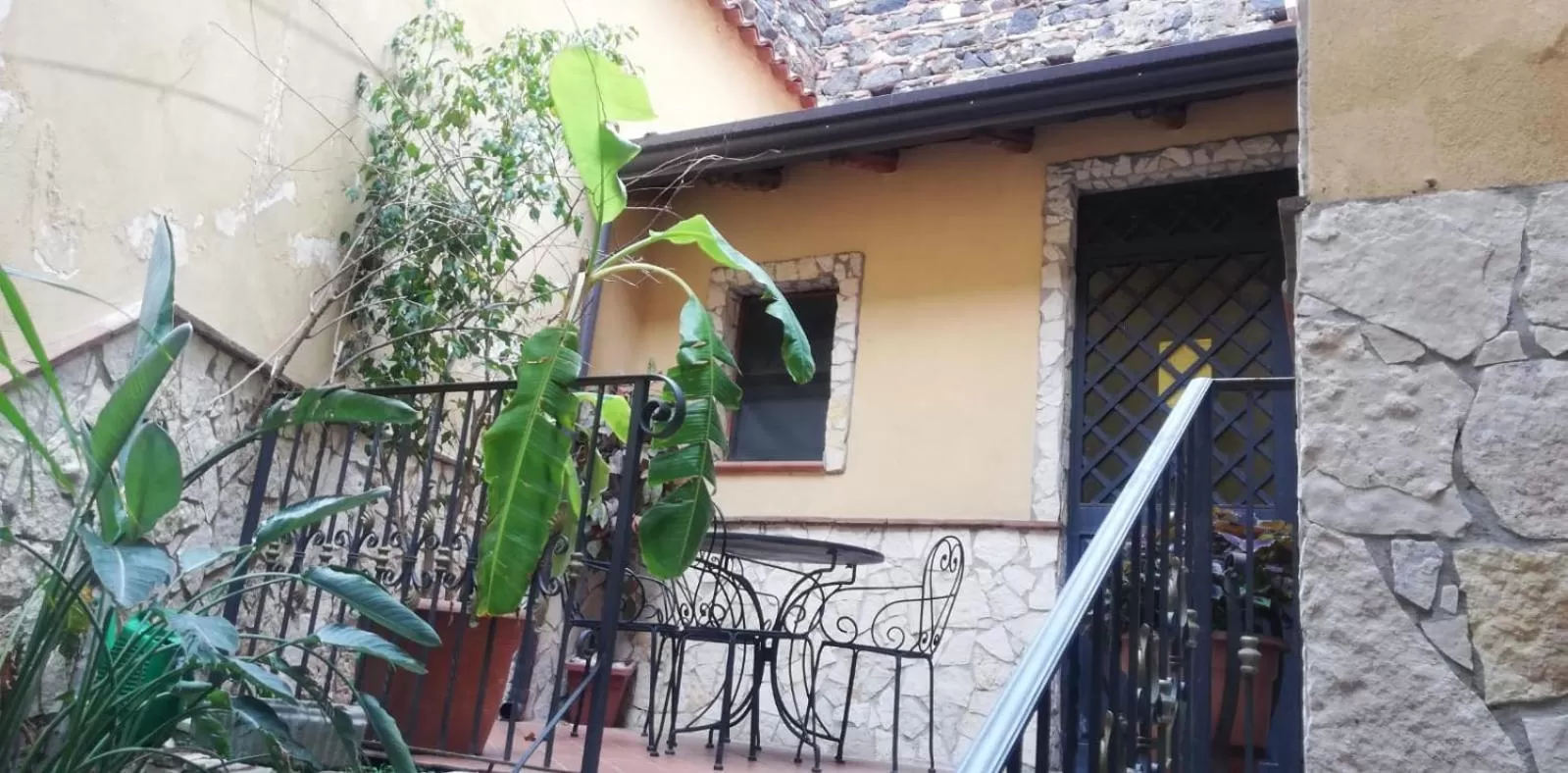 Patio in Hotel Sangiuliano 132 centro storico Catania