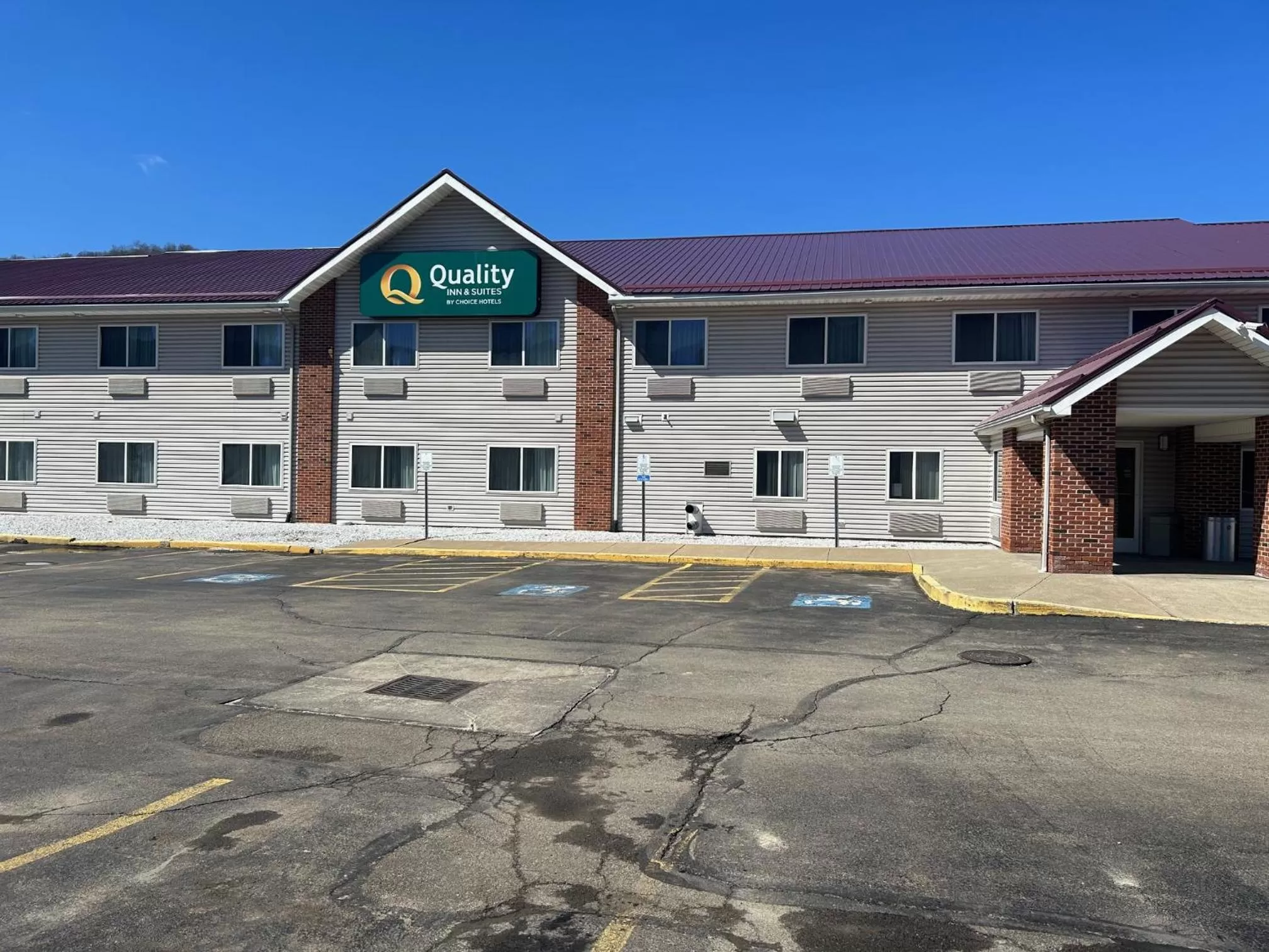 Property building in Quality Inn & Suites