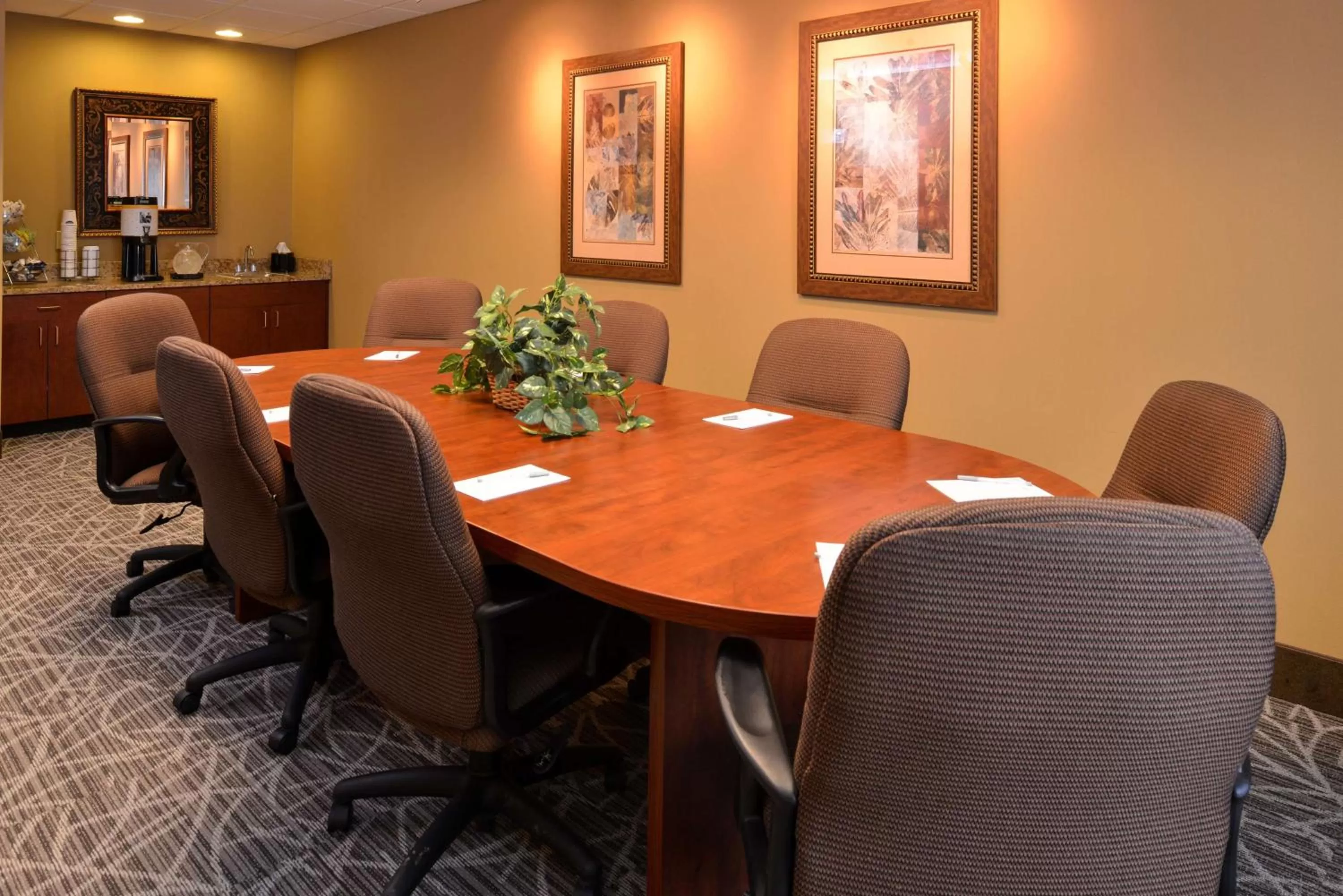 Meeting/conference room in Hampton Inn by Hilton Litchfield