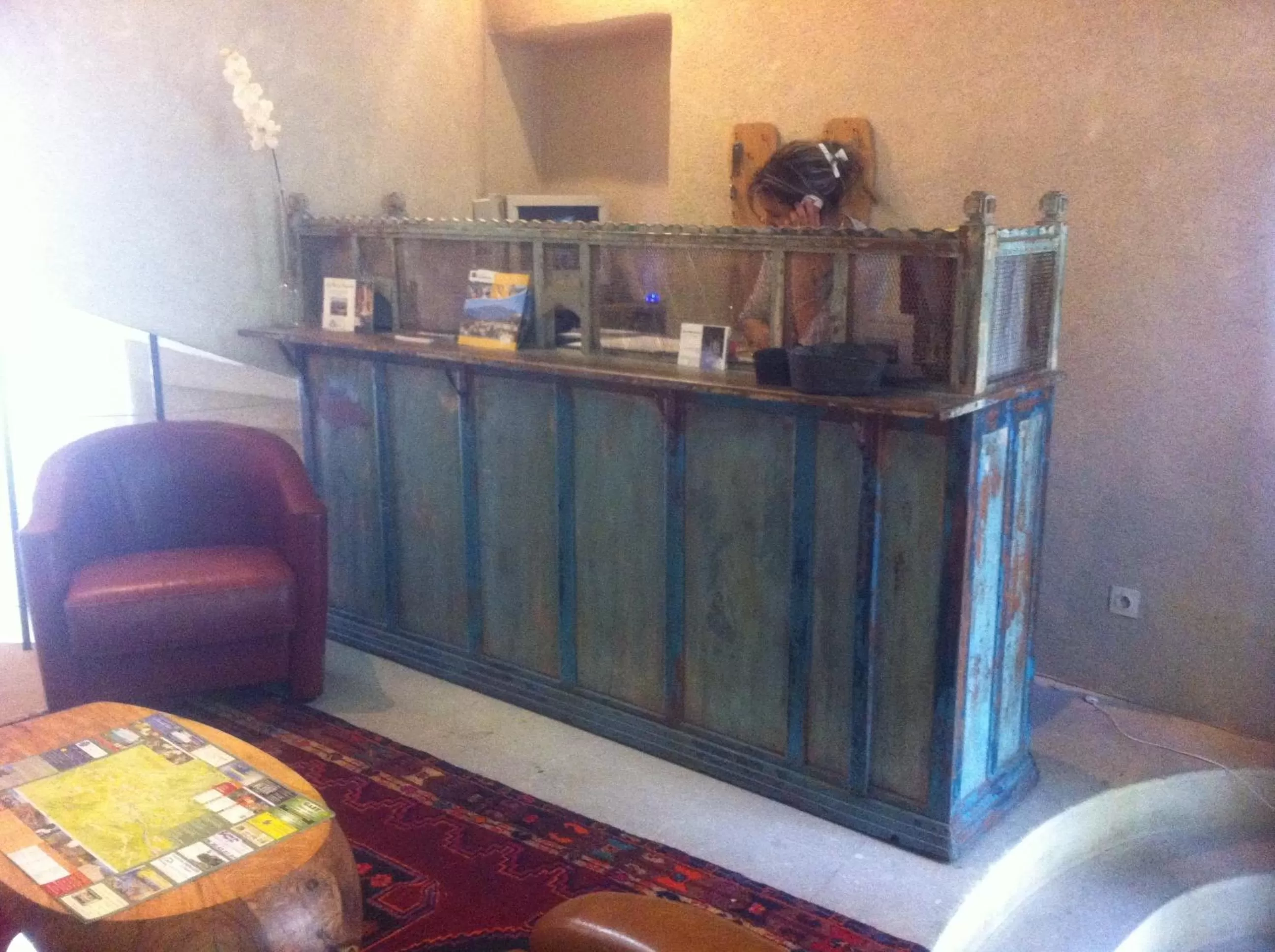 Lobby or reception in Hôtel la Fête en Provence
